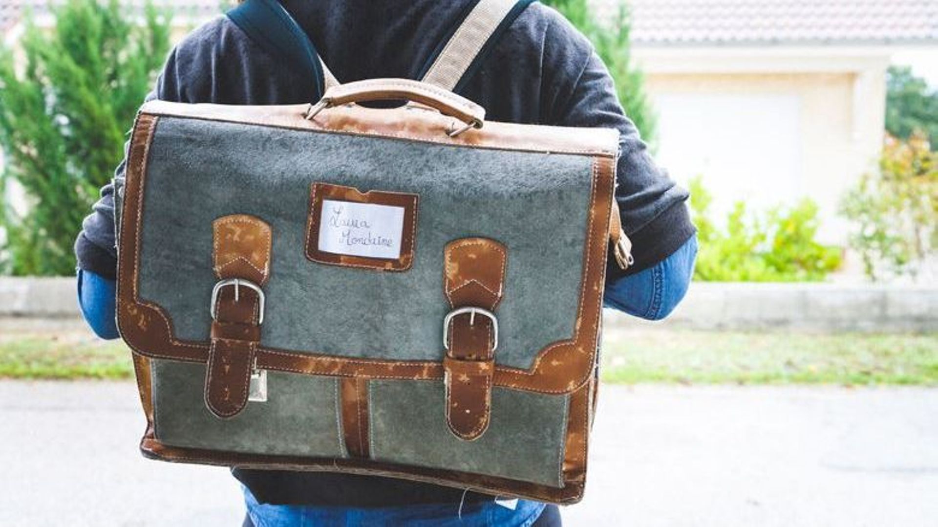 Louer les manuels scolaires plutôt que les acheter ? Une formule qui séduit de plus en plus