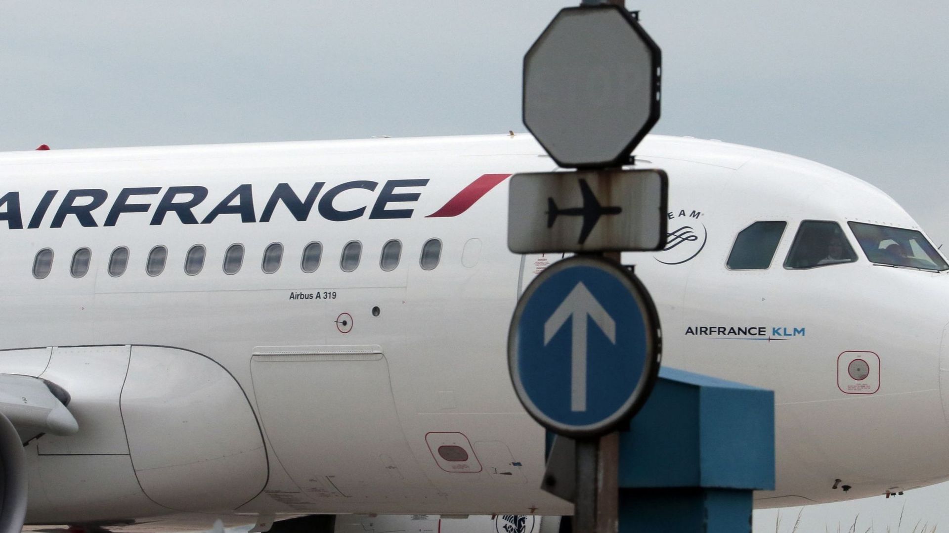 Grèves Air France prévoit d'assurer 70 des vols samedi rtbf.be