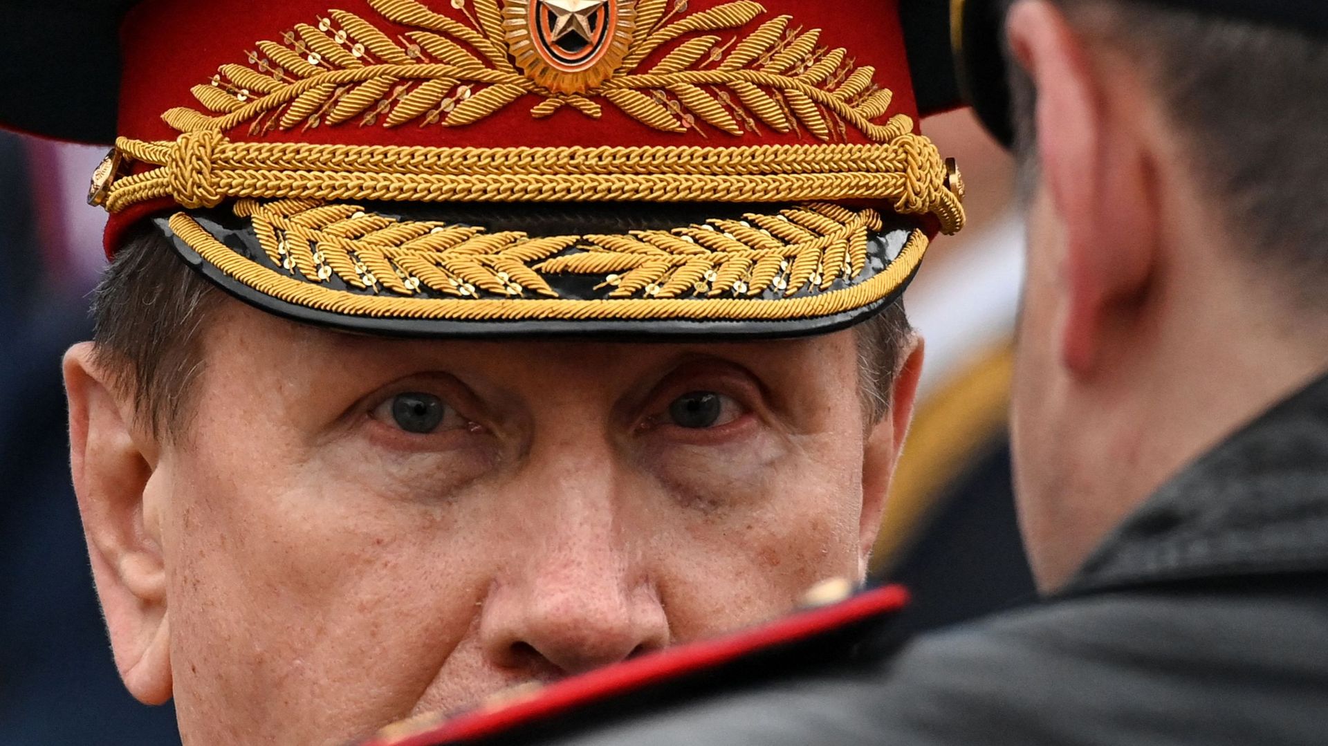 Viktor Zolotov, le directeur des troupes de la Garde nationale, assiste au défilé militaire du Jour de la Victoire sur la Place Rouge à Moscou, le 9 mai 2021.