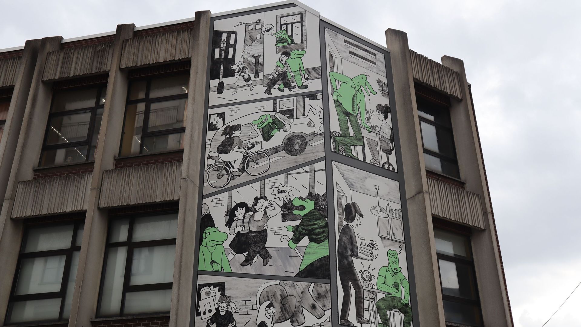 Une fresque "Les Crocodiles" s'élève au cœur de Bruxelles contre le harcèlement de rue 