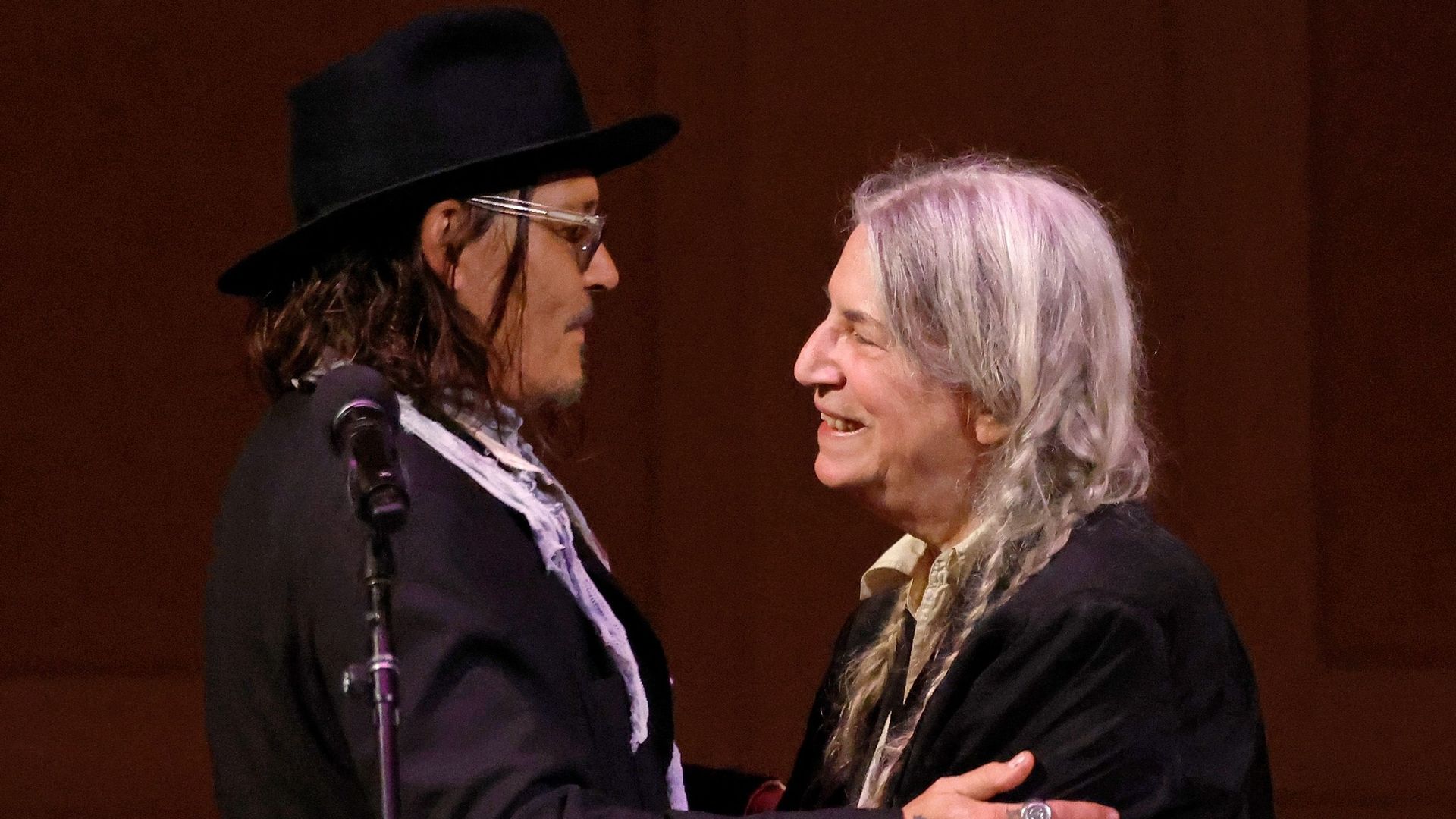 Johnny Depp retrouve Patti Smith sur scène. Peut-être un invité en Belgique aussi?