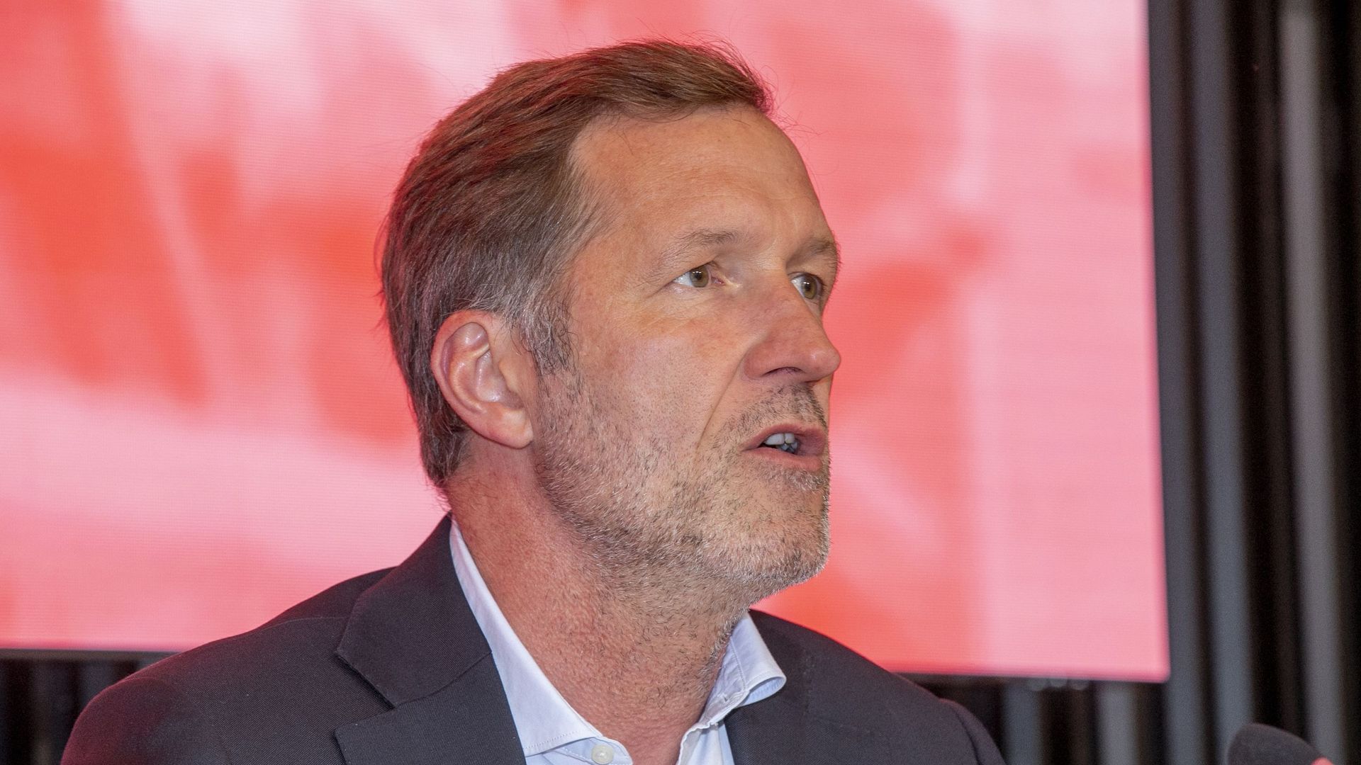 Opération « Refondation » du PS à Mons : Paul Magnette plaide pour "revenir aux valeurs, à l’histoire, aux combats" de son parti