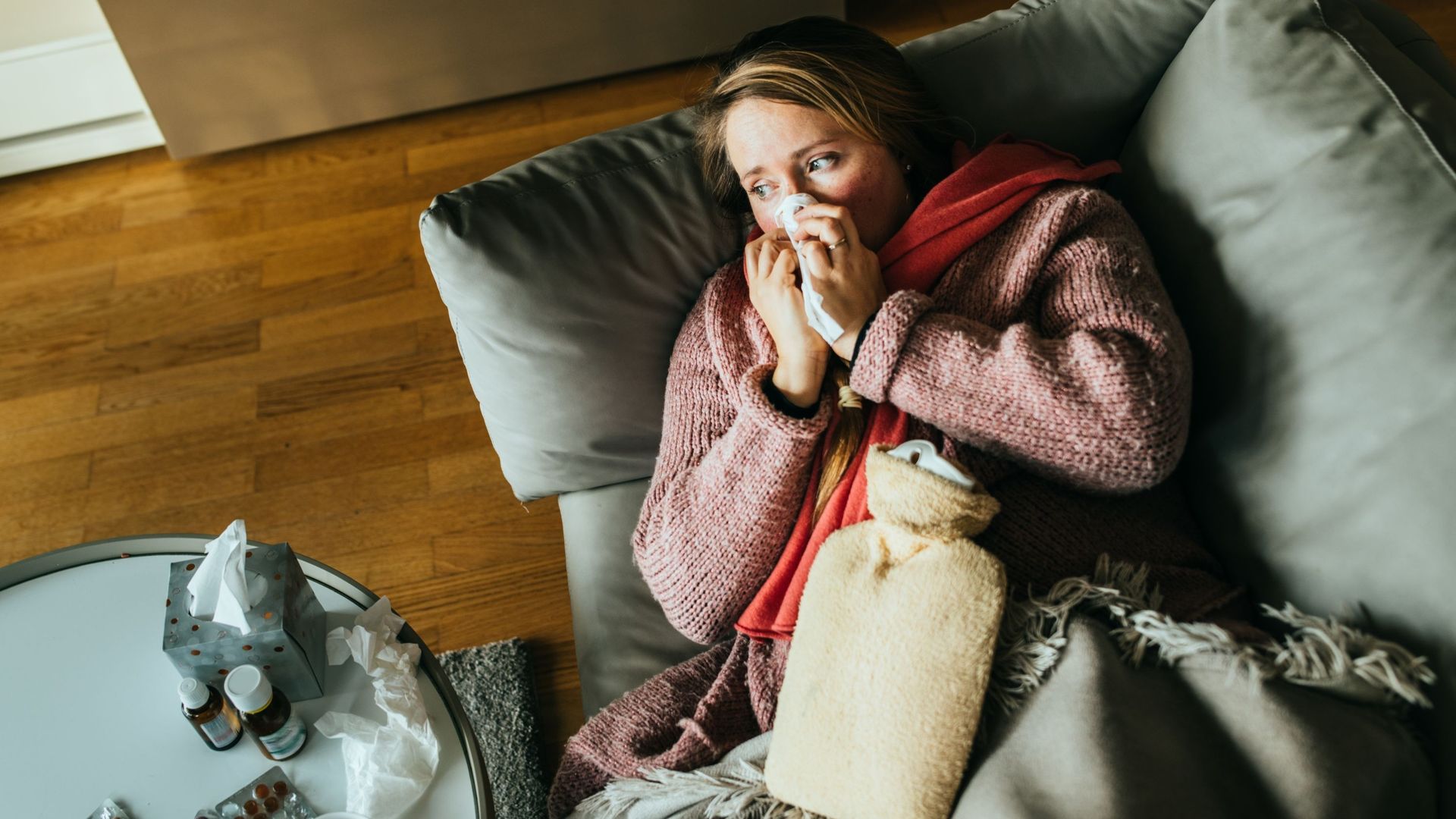 Epidémie de grippe : les experts de la santé font passer le niveau d'infections respiratoires en "code orange"