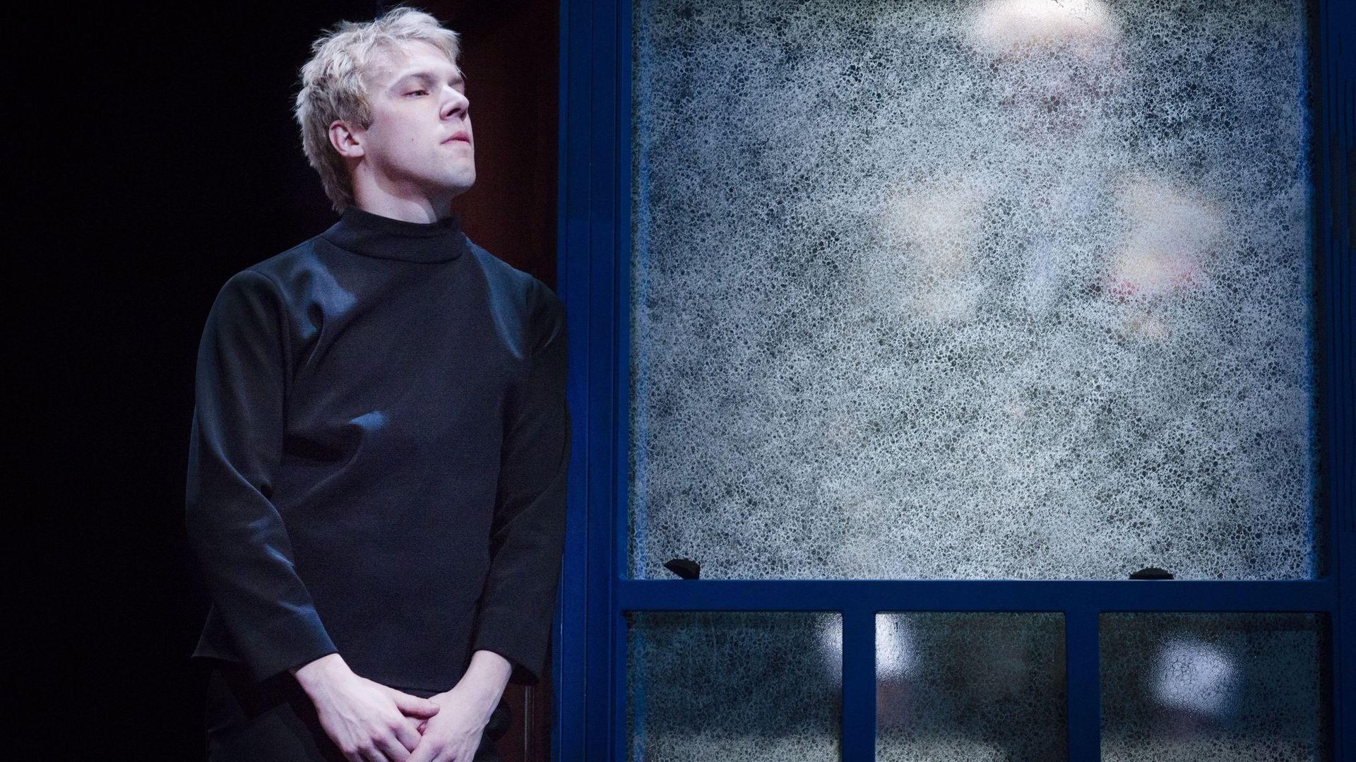 Emmanuel Dekoninck emprunte "Hamlet" à Shakespeare pour une adaptation multidisciplinaire et explosive