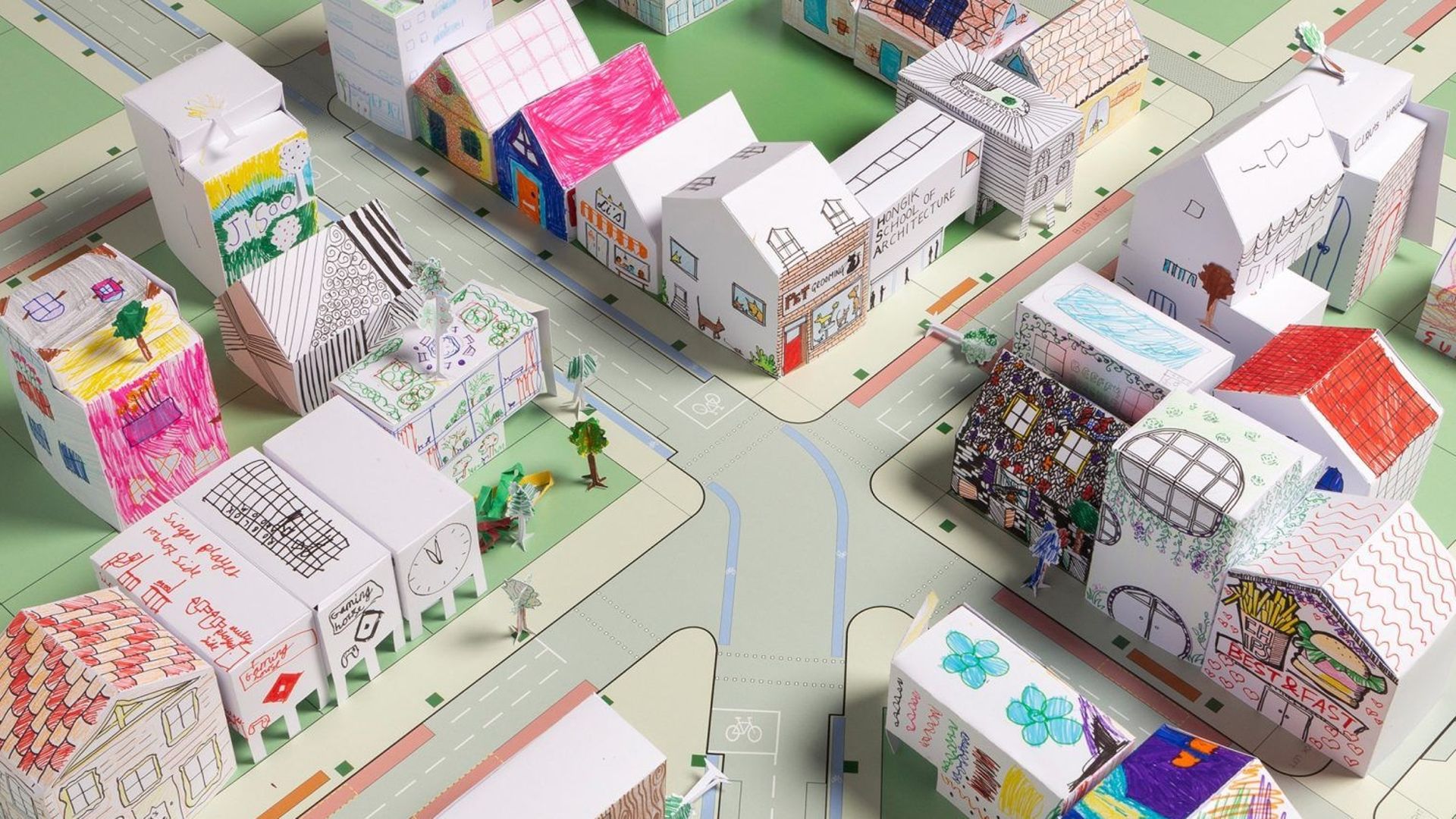 Créez votre propre ville – #architecturefromhome.
foster + partners