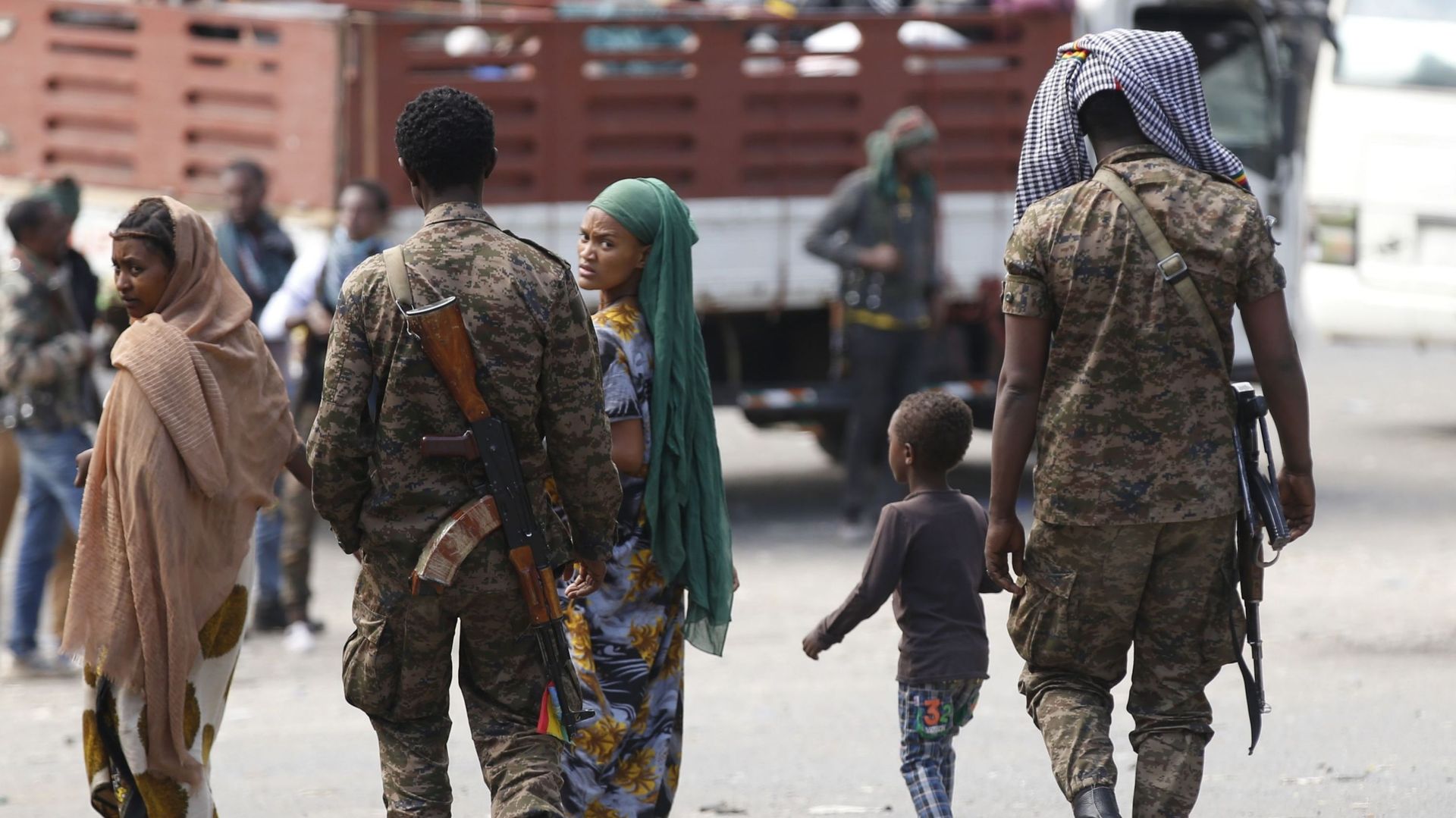 Image d'illustration - Les forces de sécurité éthiopiennes patrouillent dans la rue après que l'armée éthiopienne ait pris le contrôle de la ville de Hayk, dans la ville d'Amhara, aux mains des rebelles du Front populaire de libération du Tigré (TPLF), en