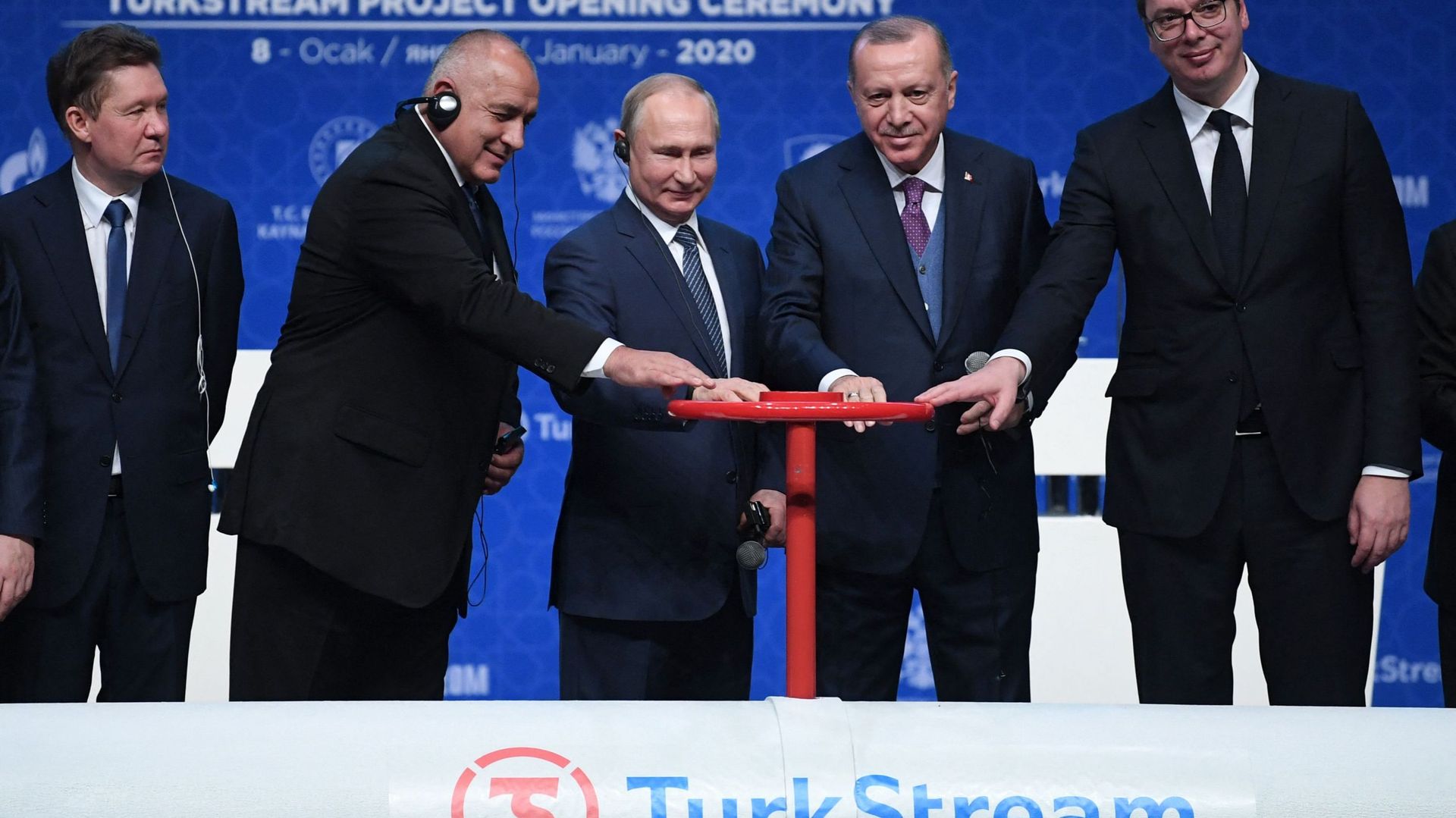 Le Président russe, Vladimir Poutine et le Président turc, Recep Tayyip Erdogan assistent à la cérémonie d’inauguration du nouveau gazoduc, TurkStream, le 8 janvier 2020 à Istanbul.