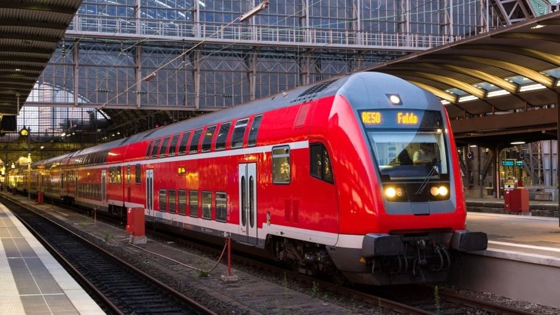 La police allemande découvre une bombe artisanale dans un train à Cologne