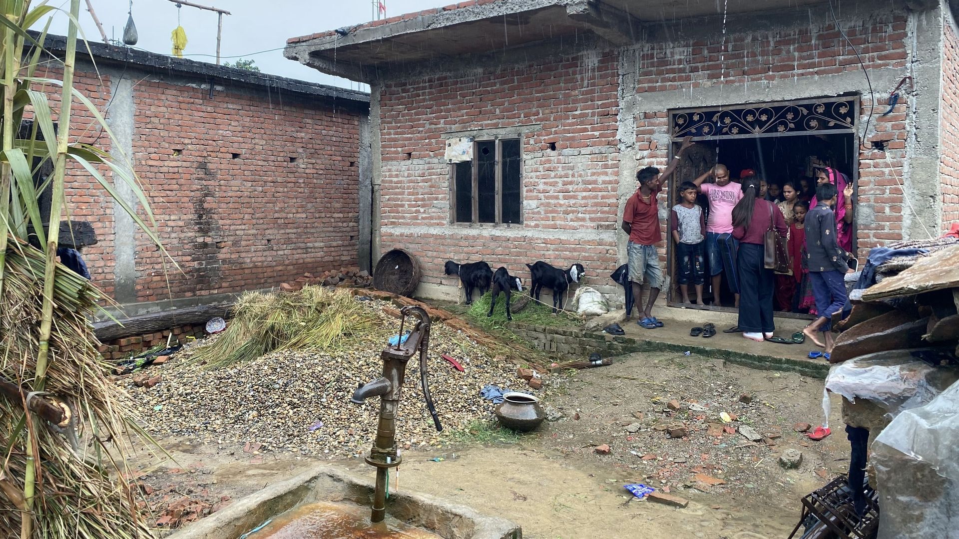 La maison de la famille Lodh, dans le village de Dhamauli, dans le sud du Népal / octobre 2022.