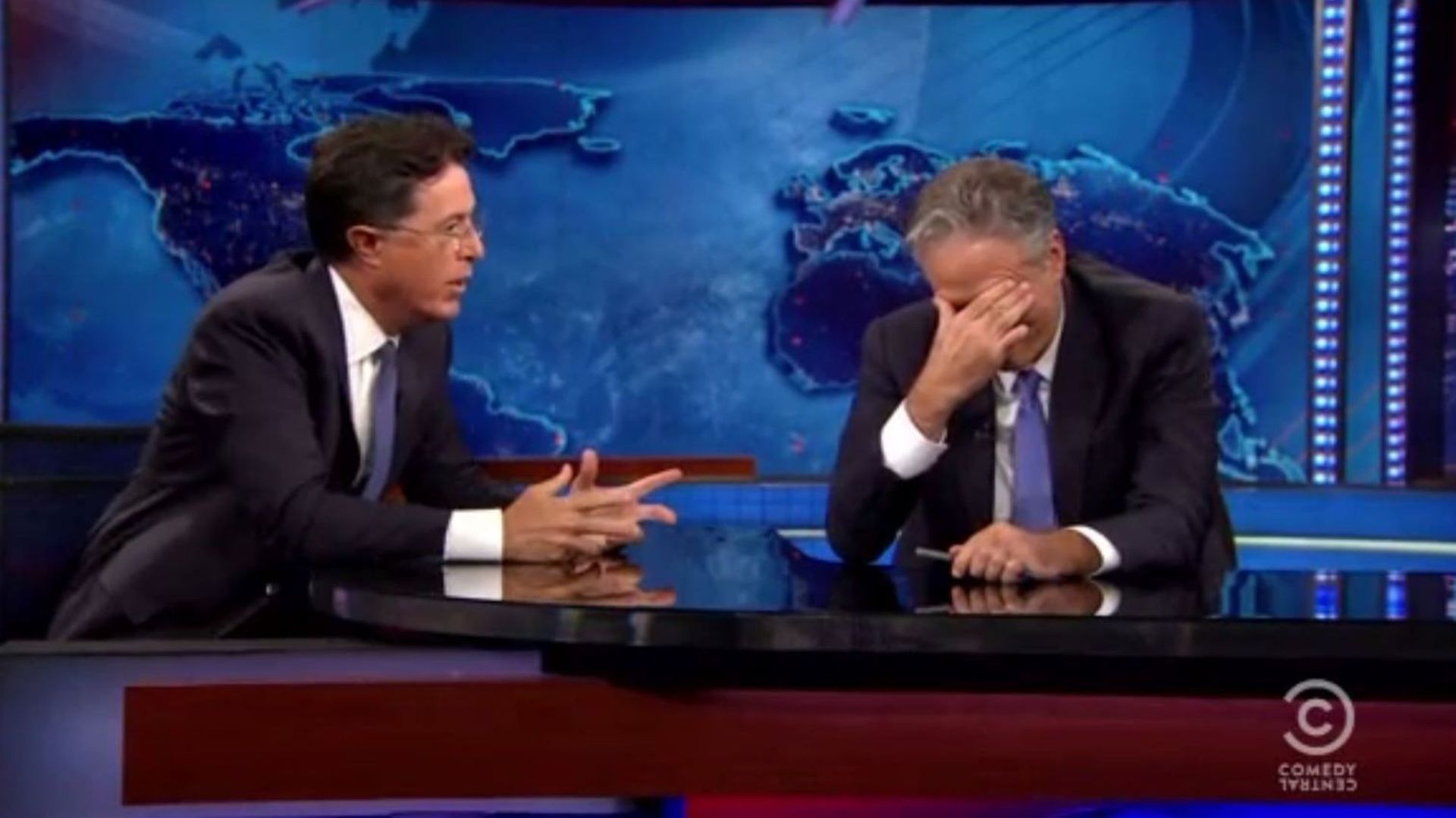 Daily Show: l'hommage hors prompteur qui a fait craquer Jon Stewart