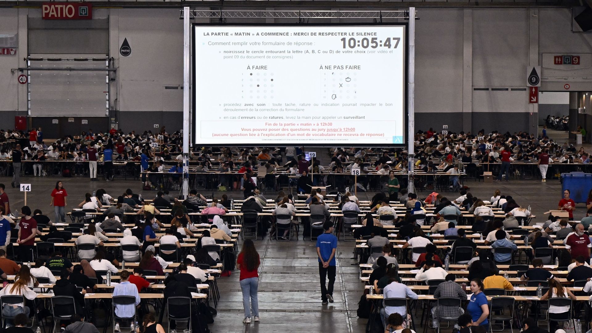 Le rêve de 6600 jeunes face au contingentement : le concours de médecine et de dentisterie se tient ce 28 août à Brussels Expo