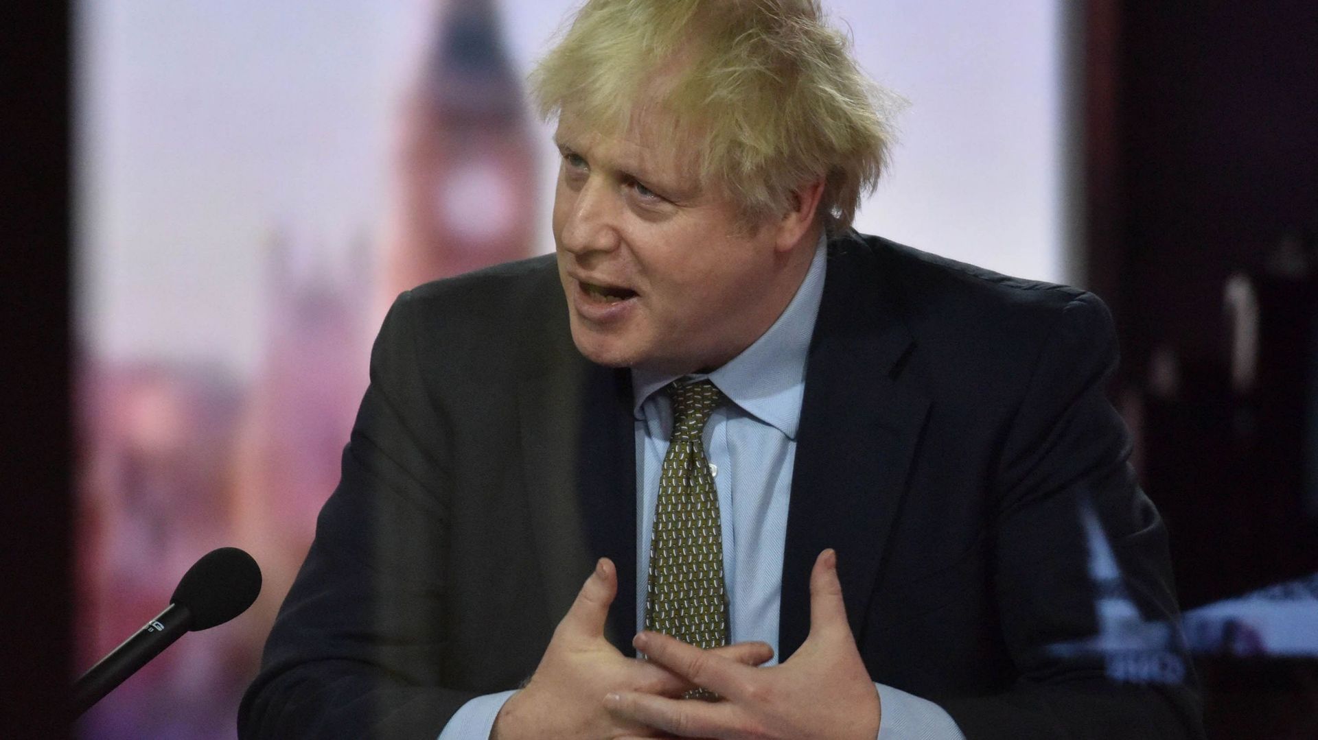 Coronavirus au Royaume-Uni : Boris Johnson envisage des restrictions plus sévères, alors que le nombre de cas explose