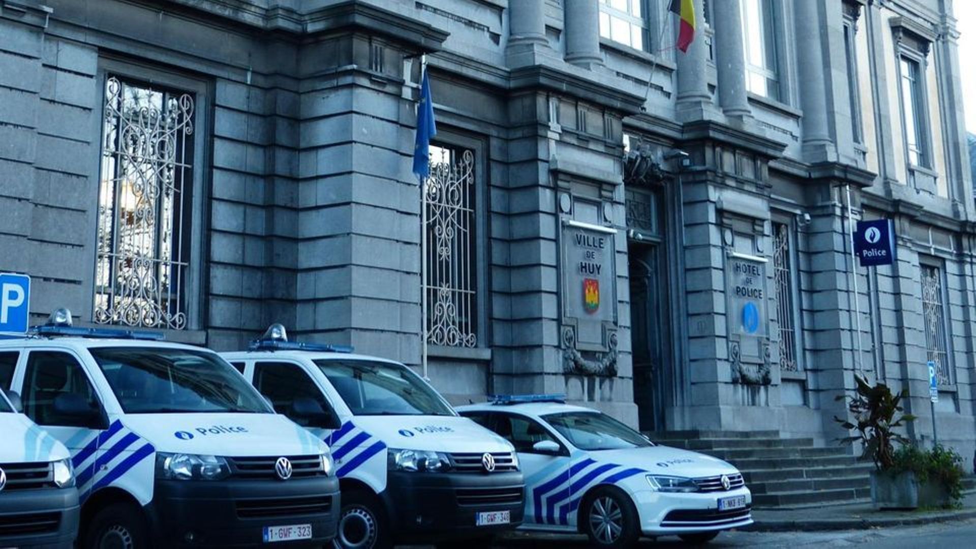 Les premières dépositions des policiers laissent penser à de la légitime défense