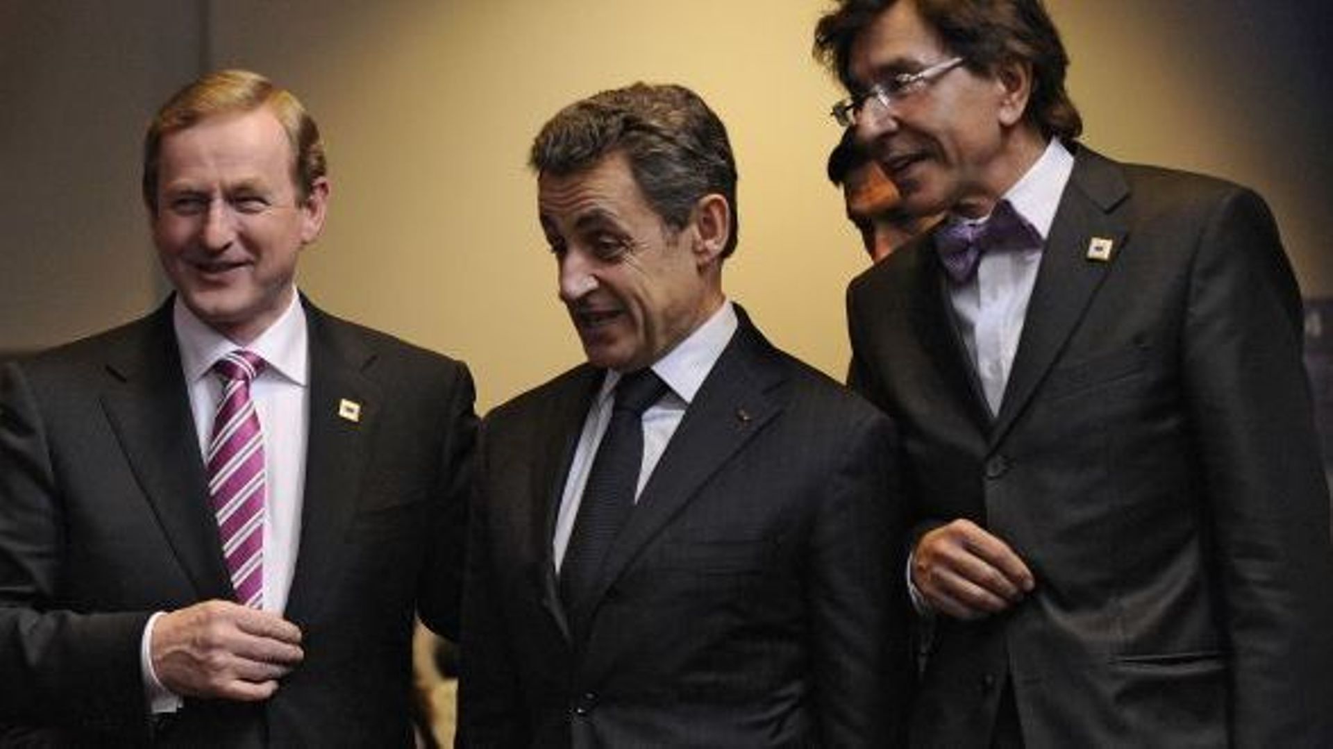 Le Premier ministre irlandais, Enda Kenny (G), Nicolas Sarkozy (C) et Elio Di Rupo (D) 