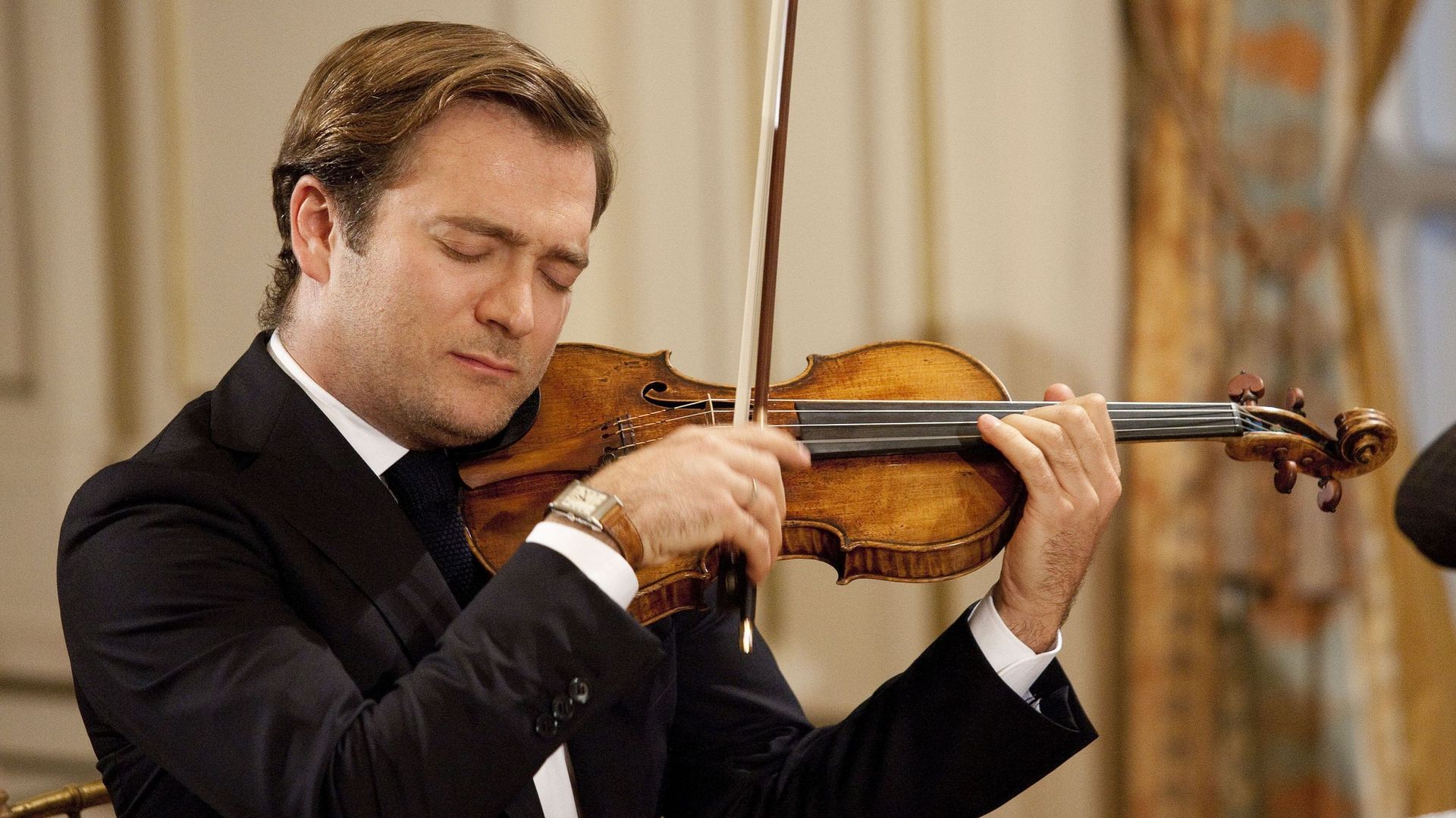 le-violoniste-renaud-capucon-entame-une-serie-de-concerts-au-profit-de-notre-dame-de-paris