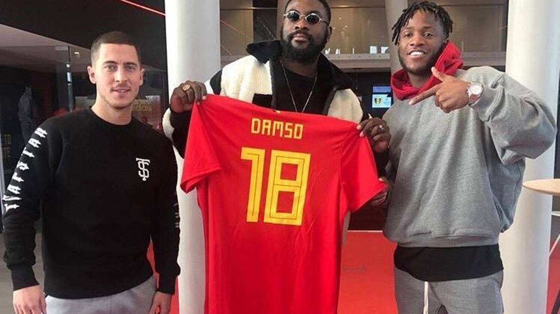 Mascotte Urbsfa Diables Rouges Le nouvel hymne des Diables Rouges sera 'Humains' - RTBF Actus