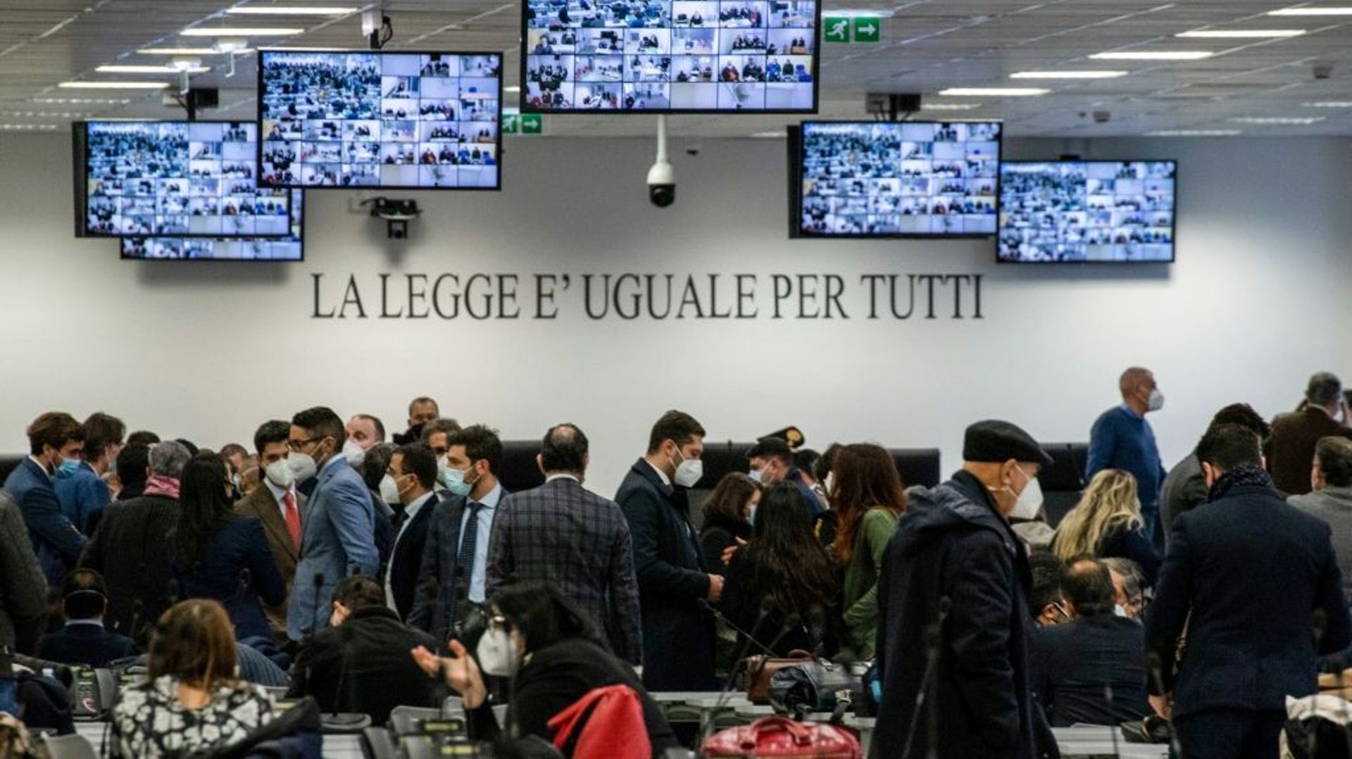 La salle où se déroule le maxi-procès de la mafia calabraise, à Lamezia Terme, dans le sud de l'Italie, le 13 janvier 2021