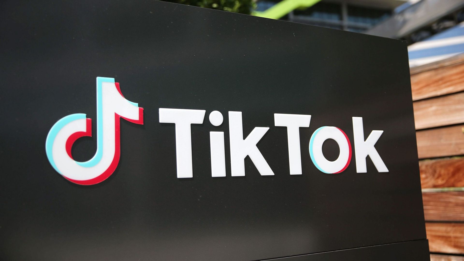 TikTok rejoint le code de conduite de l'Europe contre la haine en ligne 