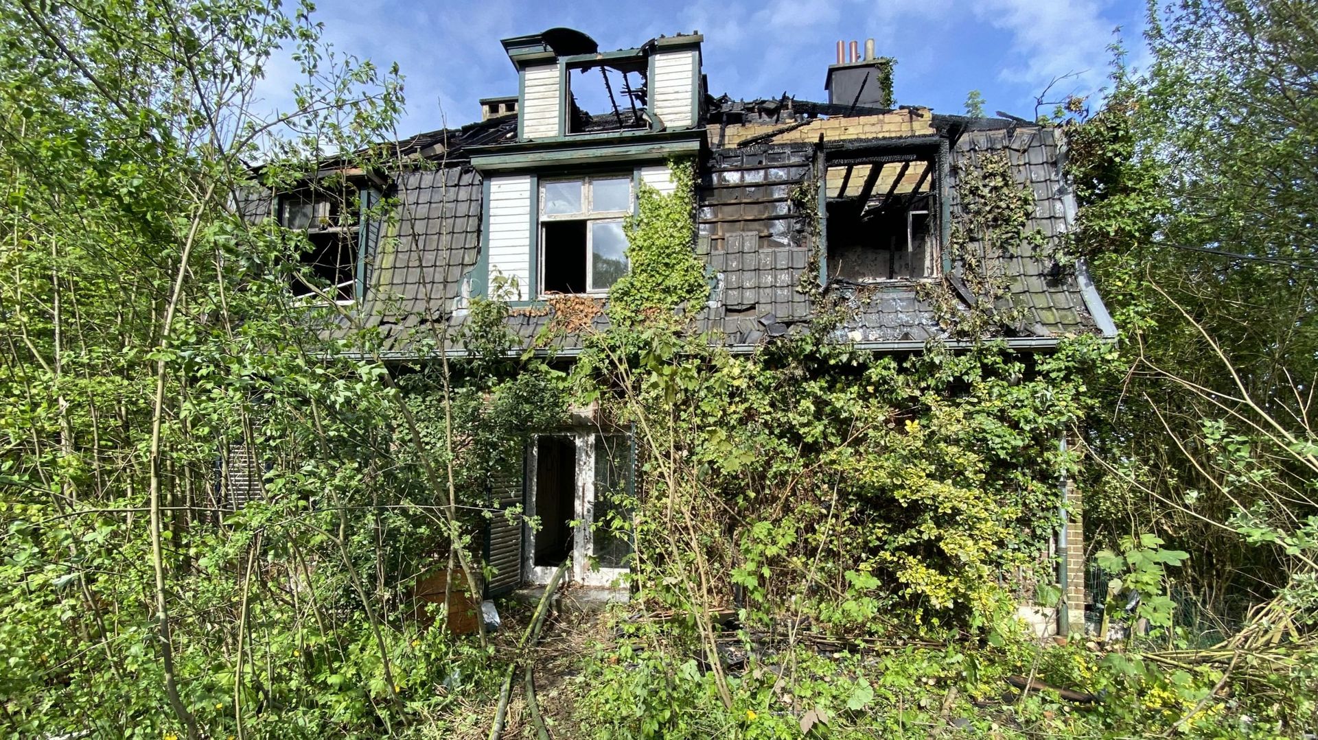 La villa Zürstrassen incendiée