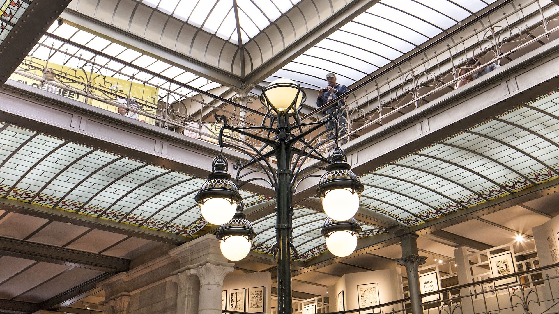 Le Centre belge de la BD, ancien Magasins Waucquez, joyau architectural bruxellois signé Horta