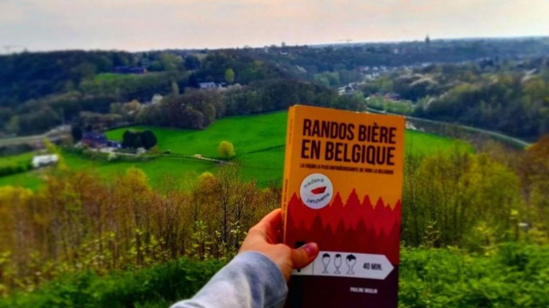 Le guide « Randos Bière en Belgique » : 40 randonnées dans toute la Belgique, accessibles à tous, qui se terminent chaque fois par une brasserie, une abbaye ou un bar typique.

