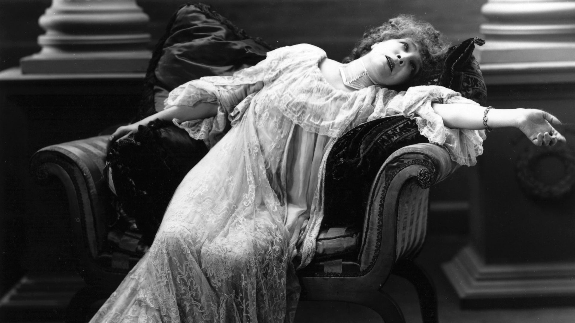 Sarah Bernhardt, dit le "Monstre Sacré".
