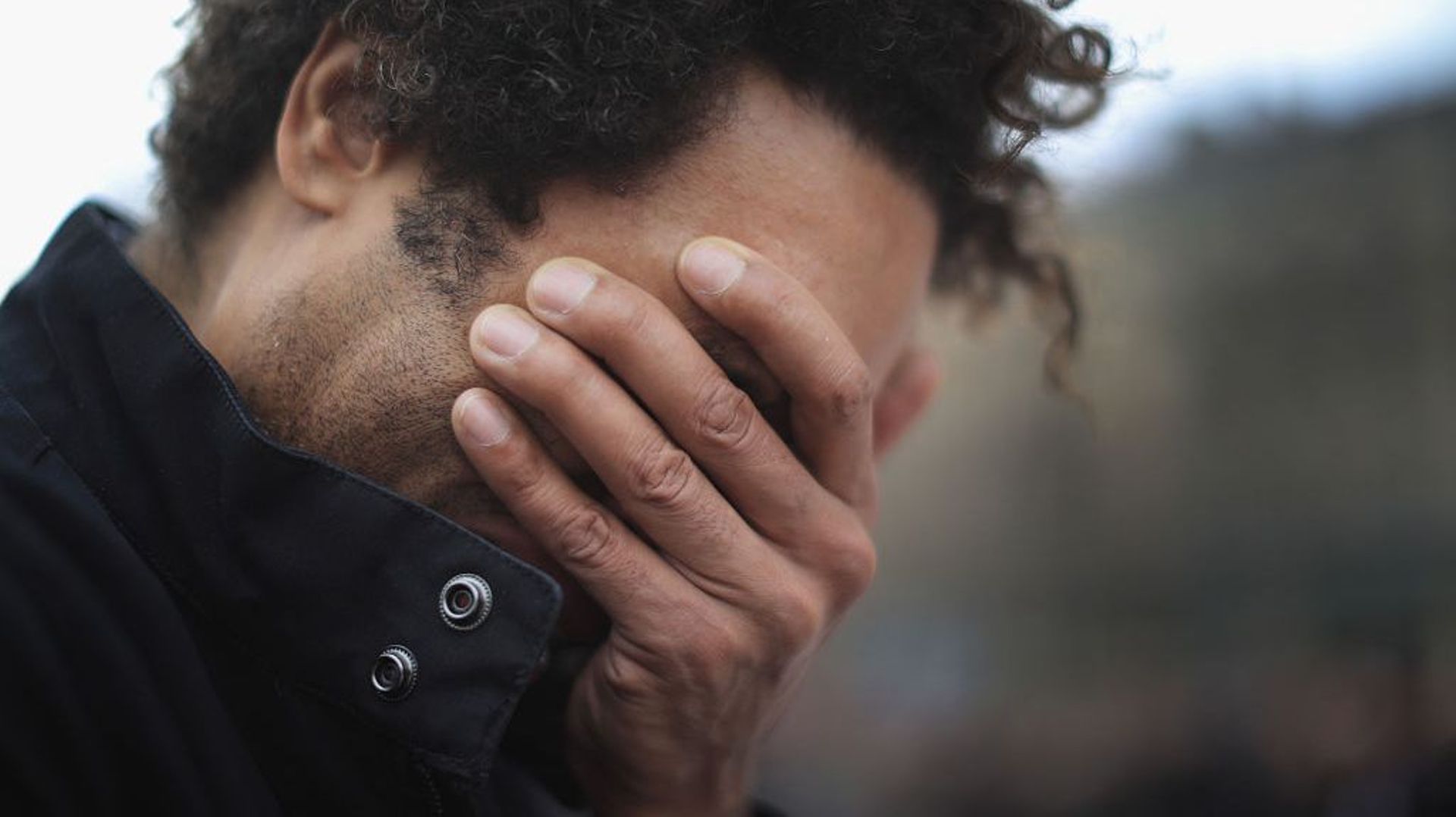 Déconstruire les masculinités toxiques: "Sois fort, ne pleure pas"