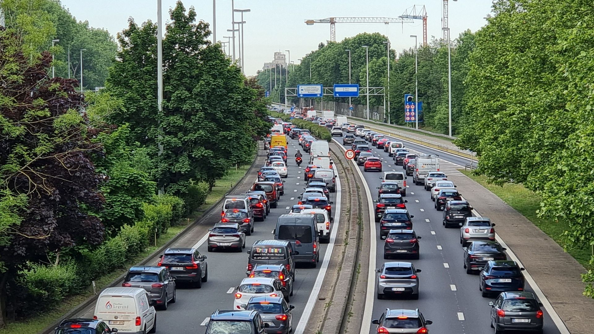 Files sur l'E40 suite à la fermeture du Tunnel Reyers-Centre