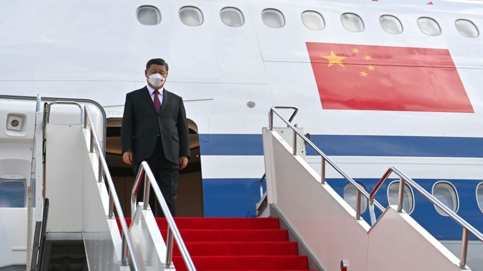 Le président chinois Xi Jinping à son arrivée au Kazakhstan le 14 septembre 2022