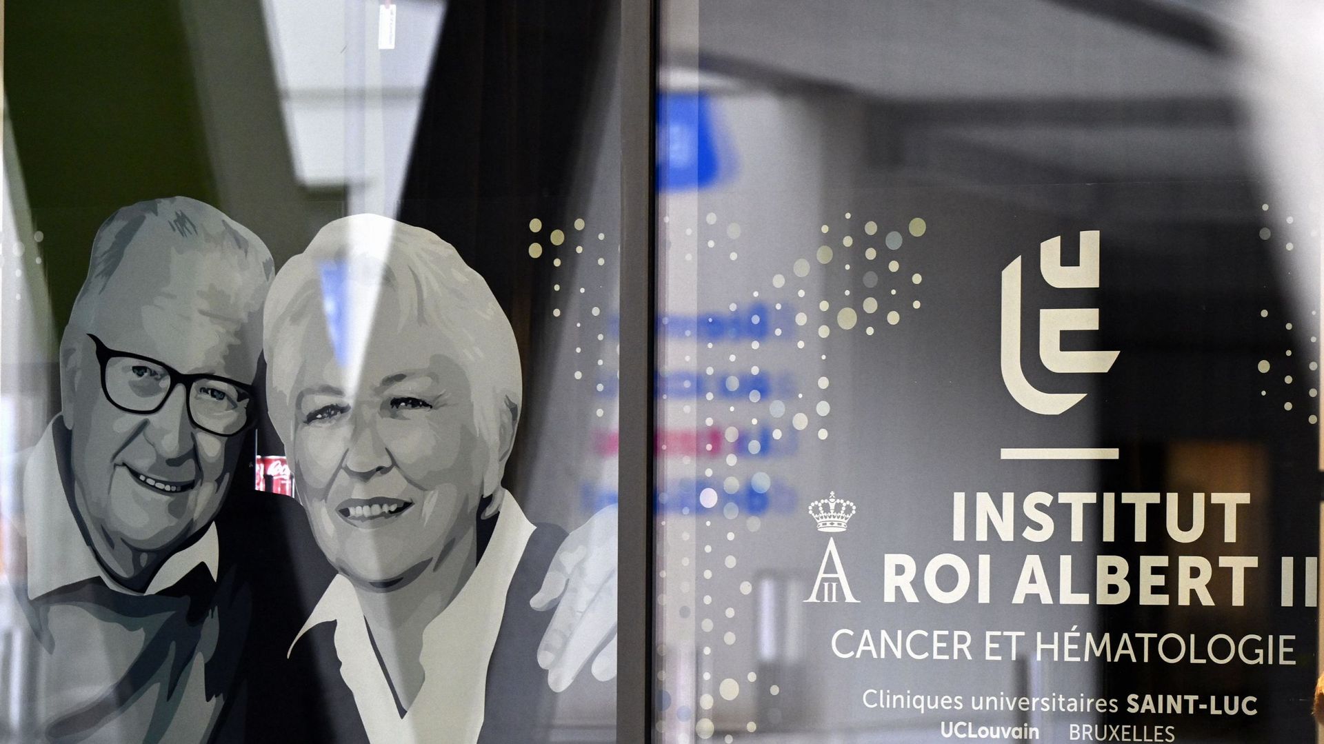 Le roi Albert II inaugure le nouvel institut oncologique qui porte son nom à Saint-Luc