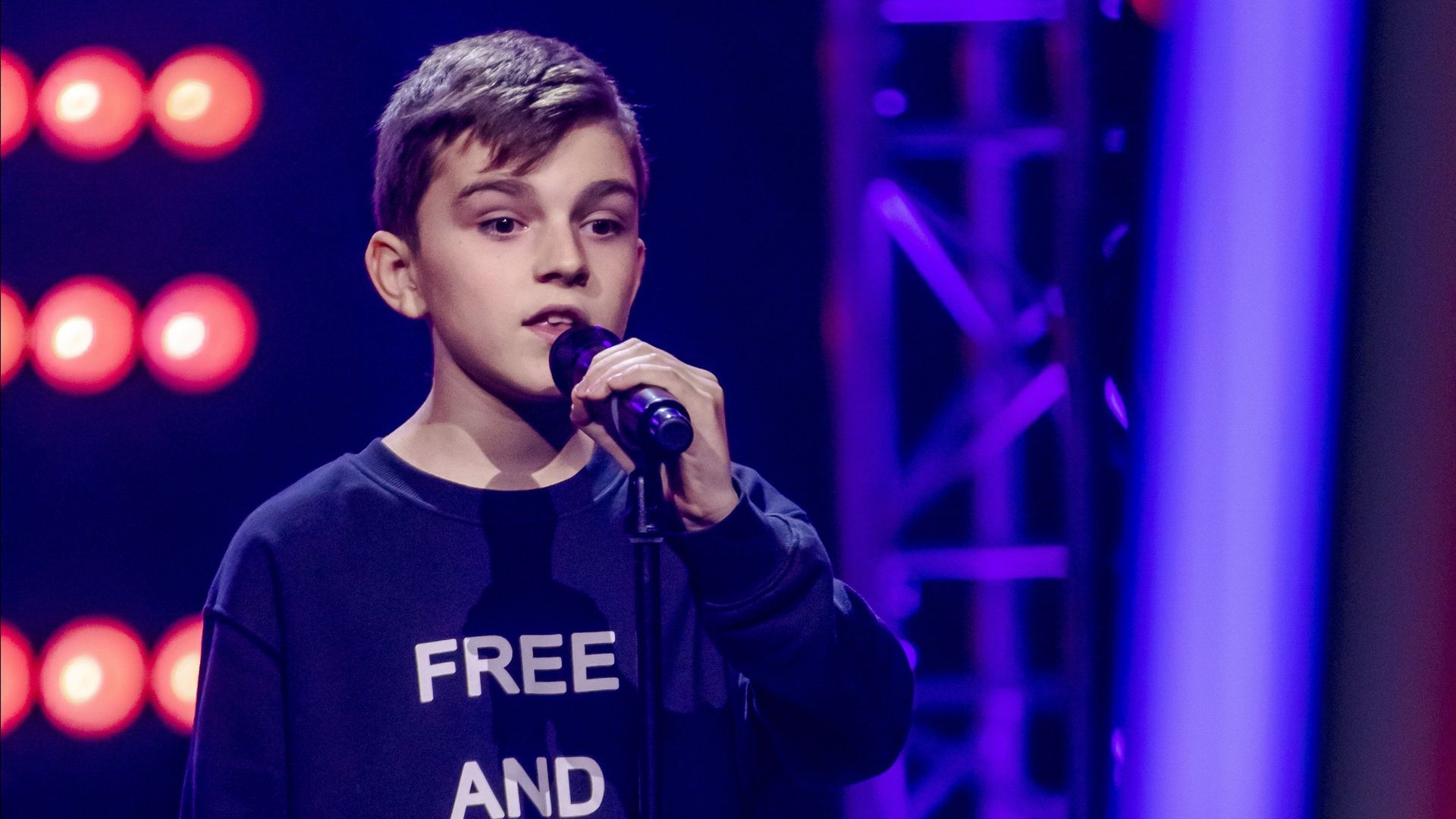 Martin reprend "SOS d'un terrien en détresse"  lors des Blind Auditions de The Voice Kids