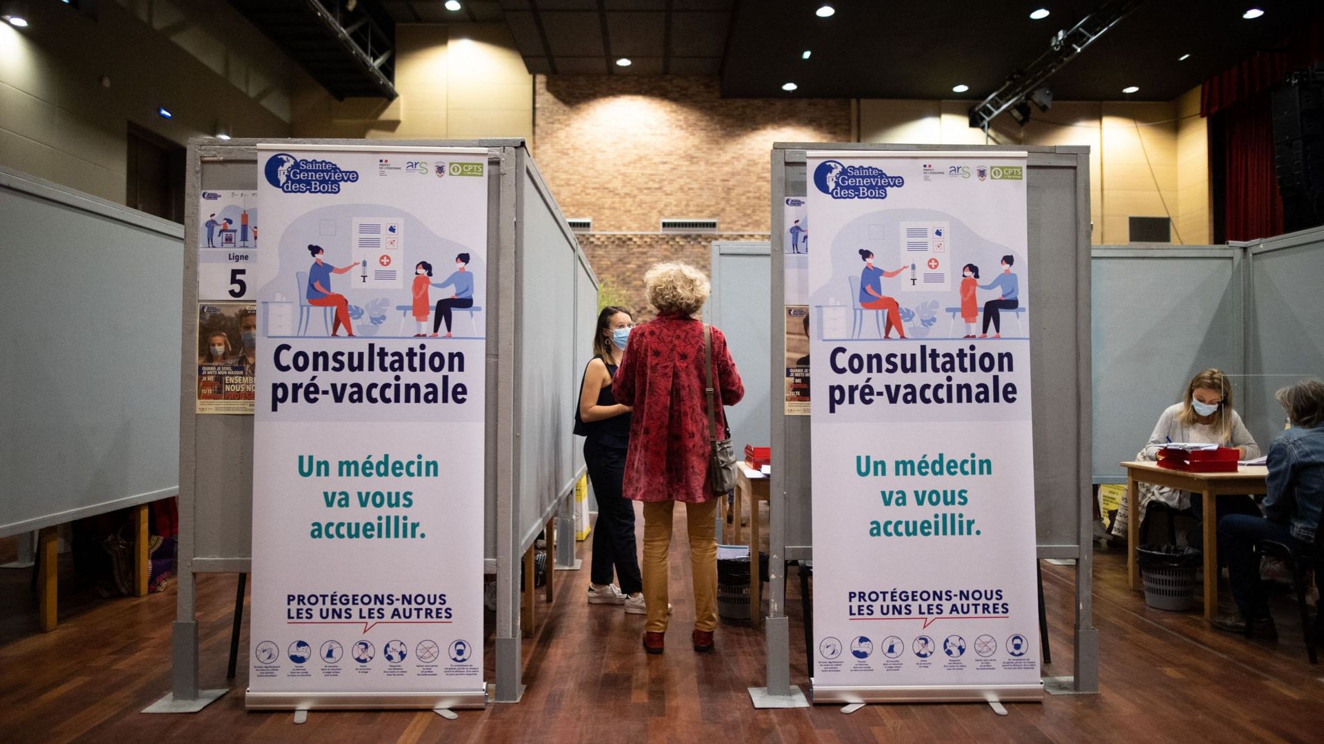 Centre de vaccination à Sainte-Geneviève-des-Bois, près de Paris, le 24 avril 2021 (illustration) 
