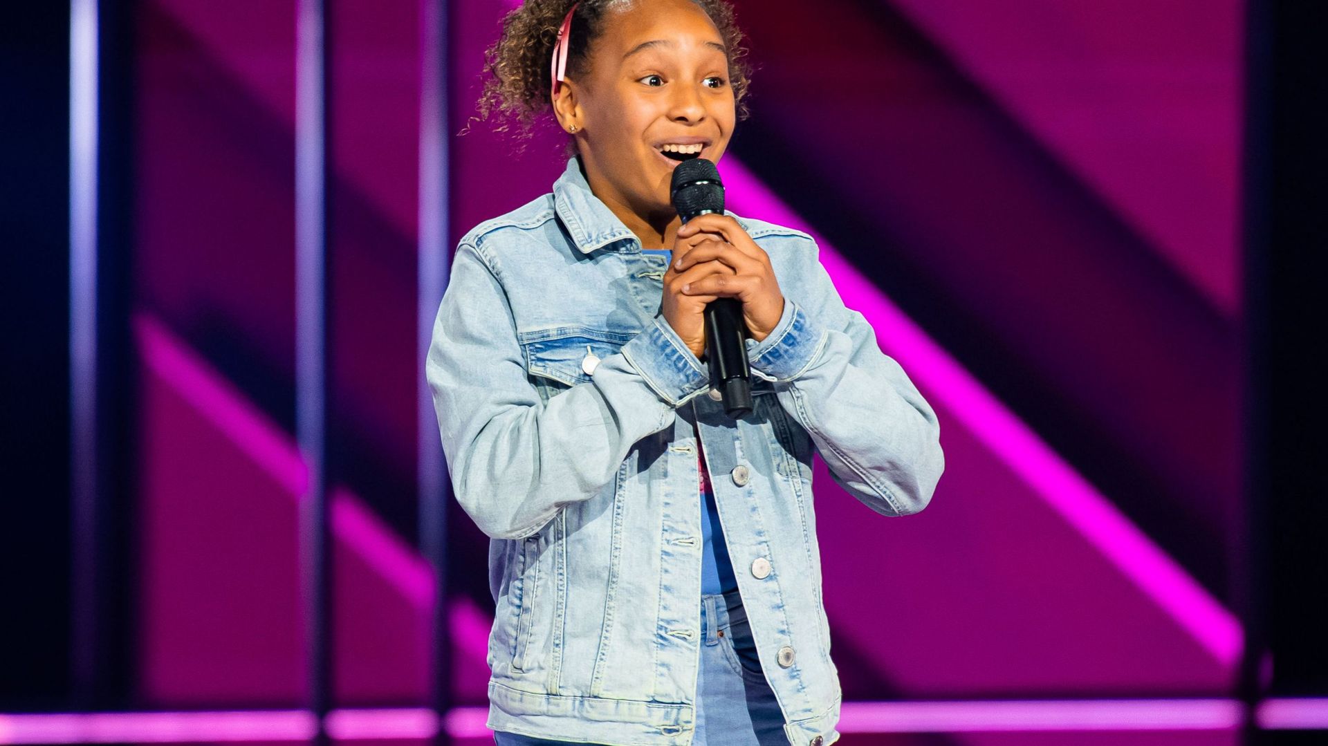 Camilia, 11 ans, talent survoltée de Mouscron fait danser Matthew de Puggy