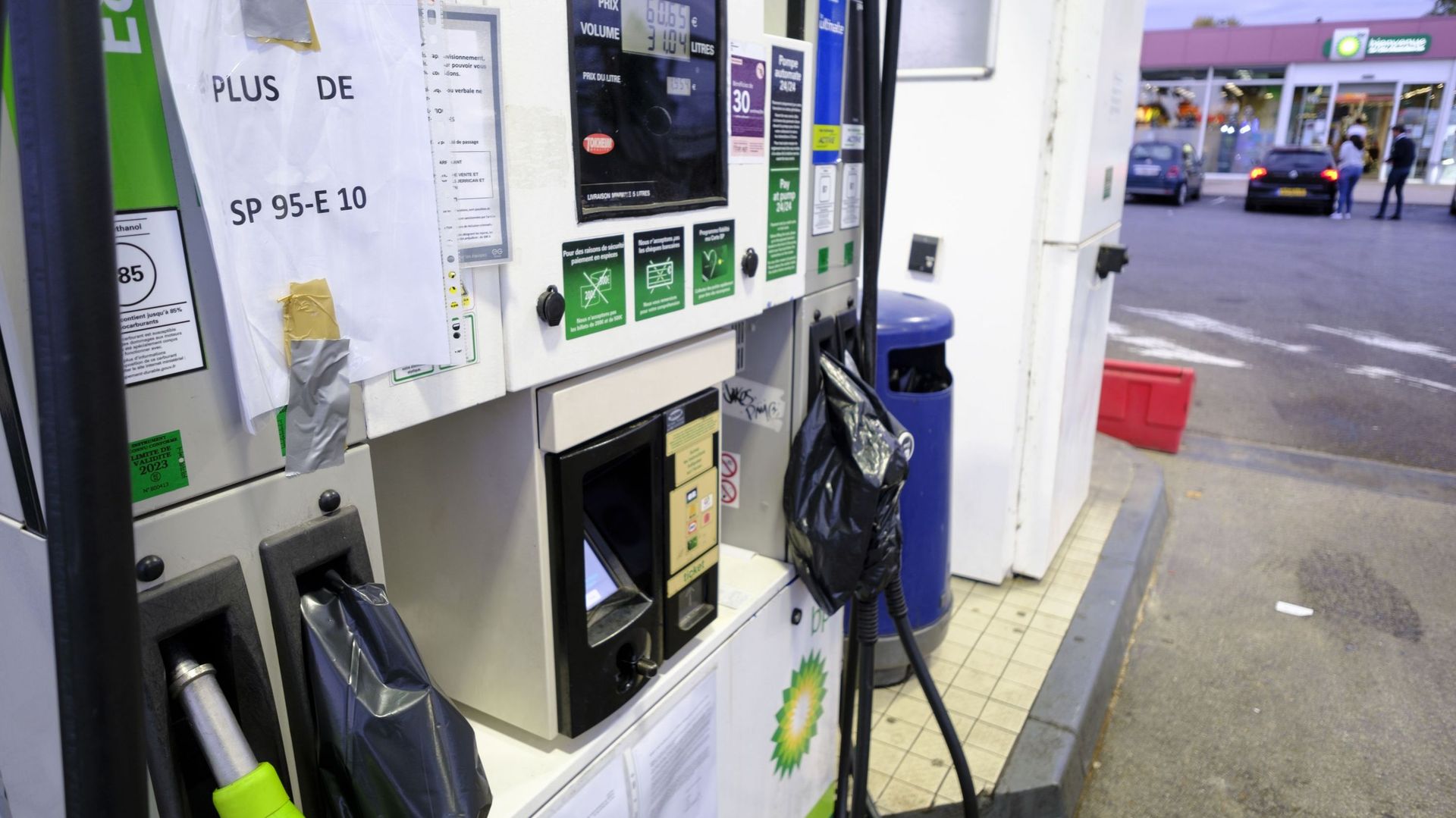 Fin des aides sur le prix de l'essence en France, coup dur pour les automobilistes