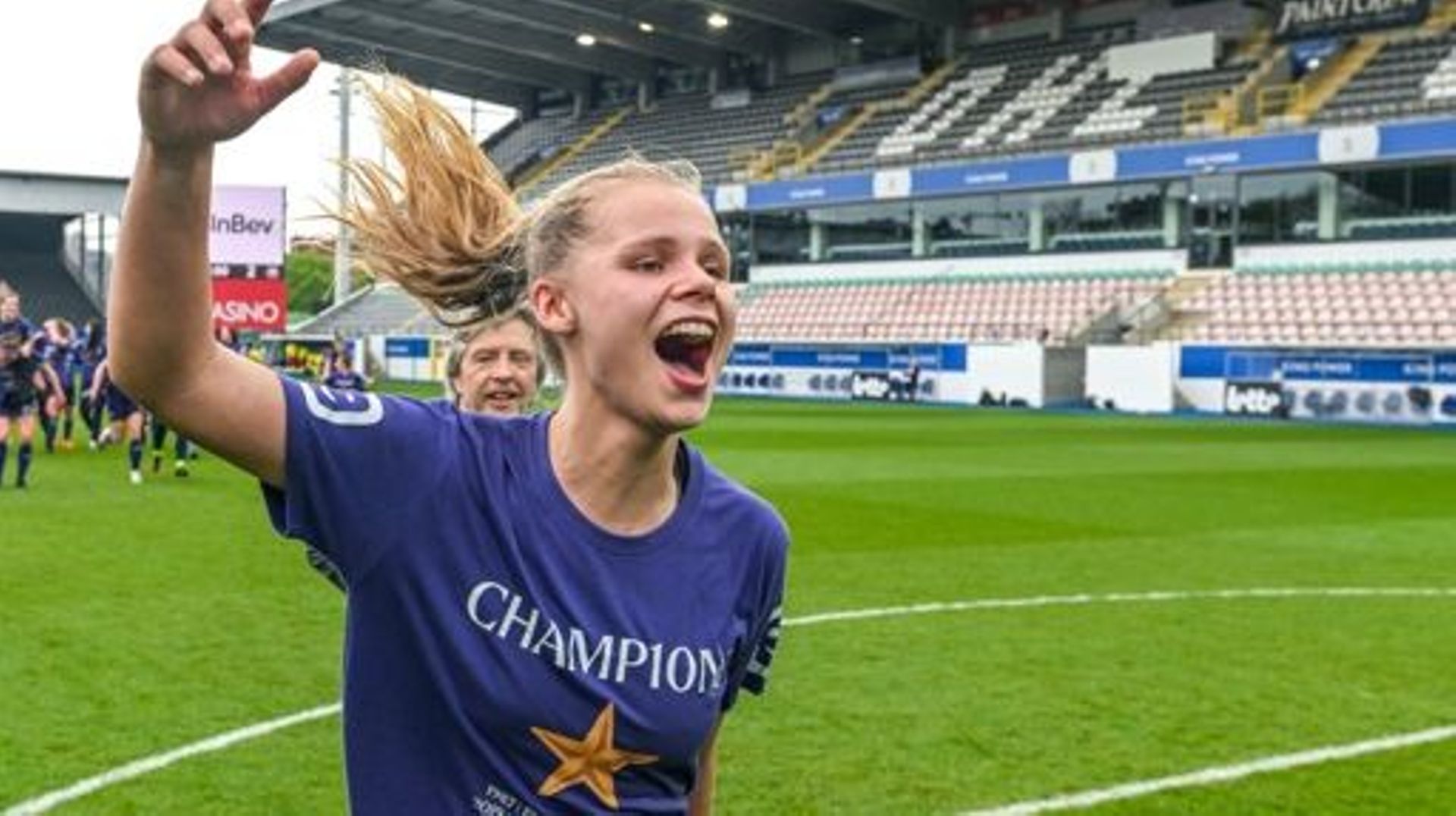 Anderlecht Women’s players with Lore Jacobs celebrating after winning the Champions title after a soccer match between OH Leuven and RSC Anderlecht, Saturday 29 April 2023 in Leuven, on day 8 in play off 1 of the 2022-2023 Belgian 'Super League' women’s f