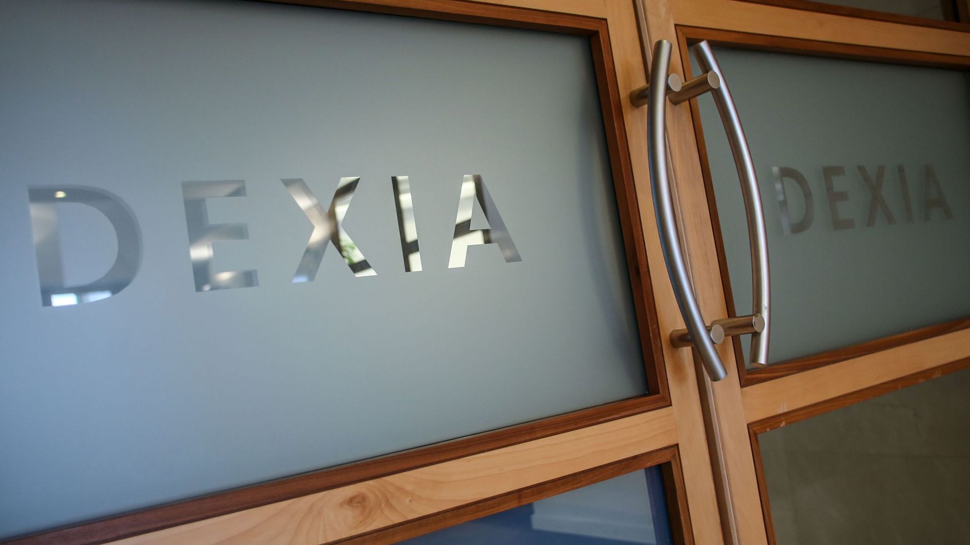 Dexia veut se retirer de la Bourse de Bruxelles et convoque une AG extraordinaire