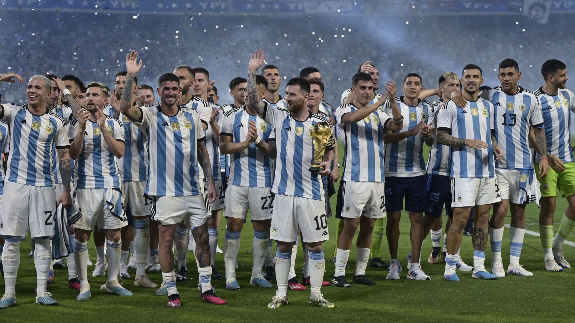 Lionel Messi et les Argentins