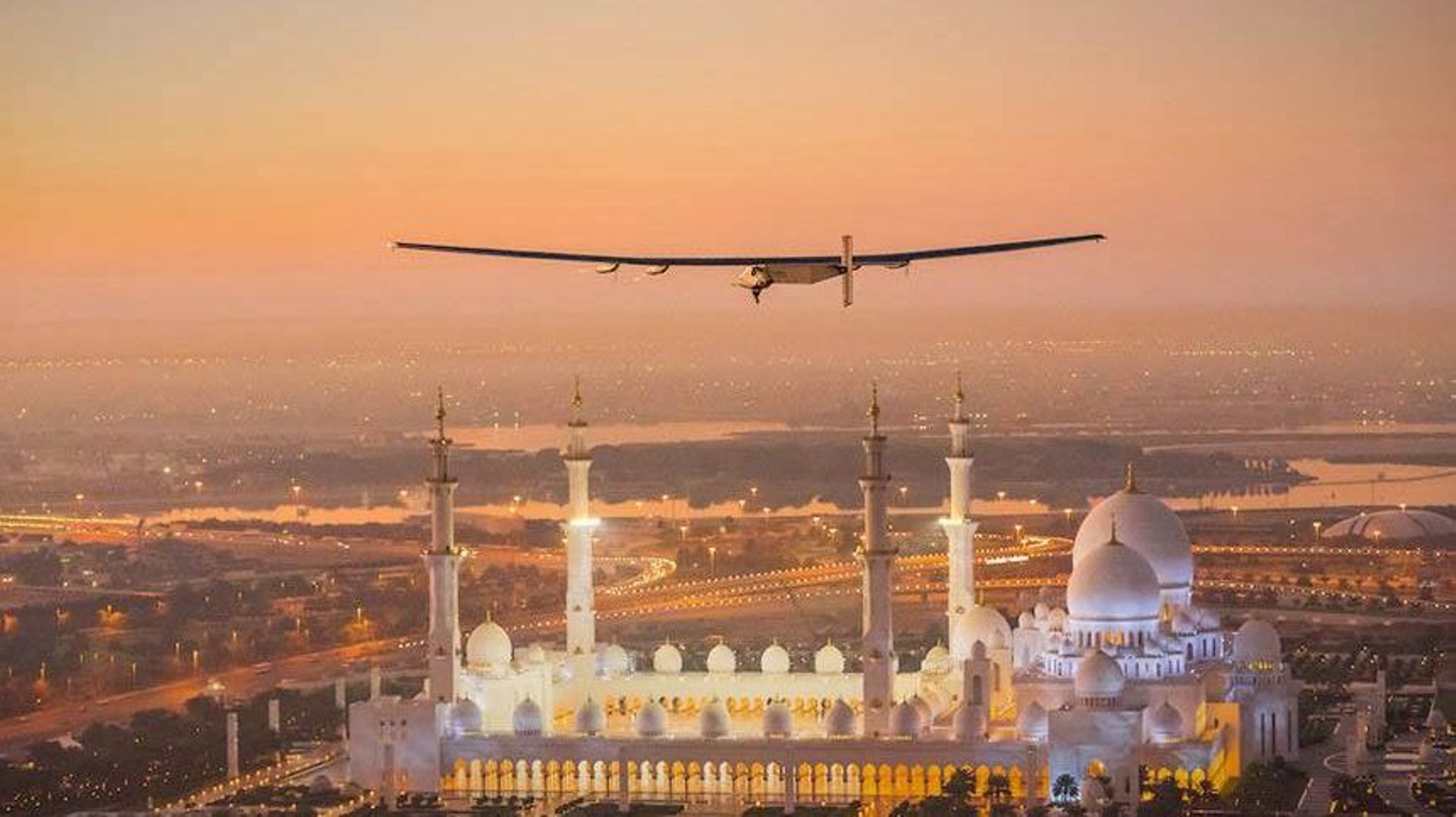 Solar impulse2: Un avion qui va faire le tour du monde sans kérosène