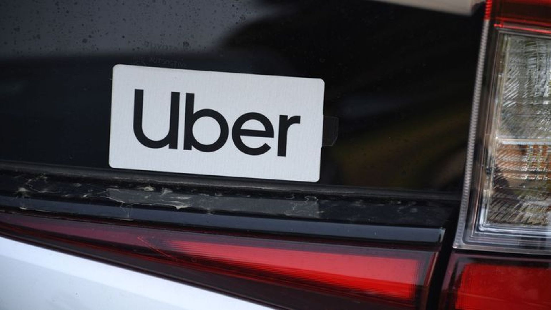 Cour d'appel de Bruxelles: "Uber est un service de taxi déguisé" selon la FeBet (2) © ROBYN BECK - AFP