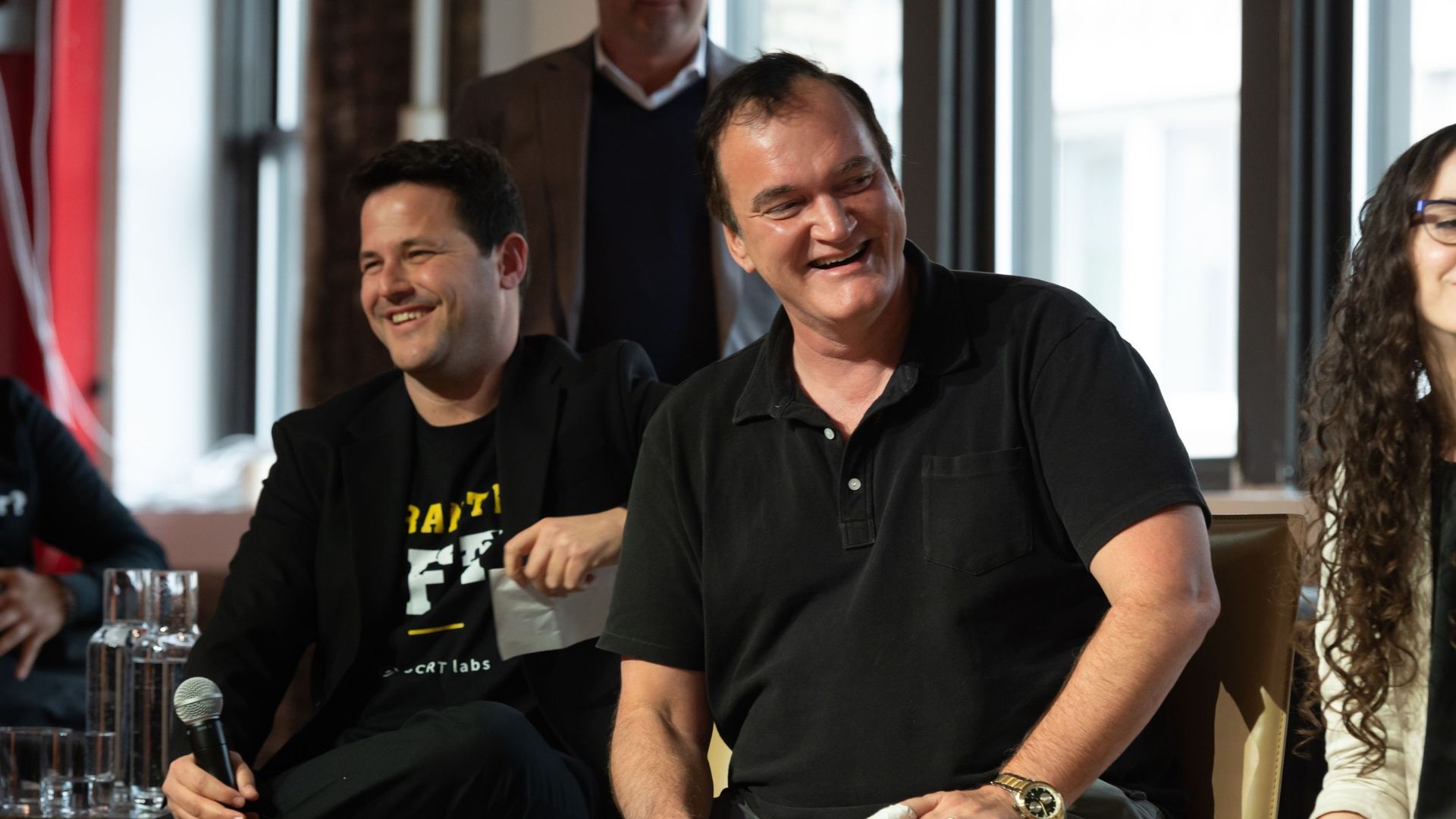 Guy Zyskind, PDG de SCRT Labs, et Quentin Tarantino prennent la parole lors d’une discussion sur les NFT de "Pulp Fiction" au cours du NFT.NYC, le 2 novembre 2021 à New York.