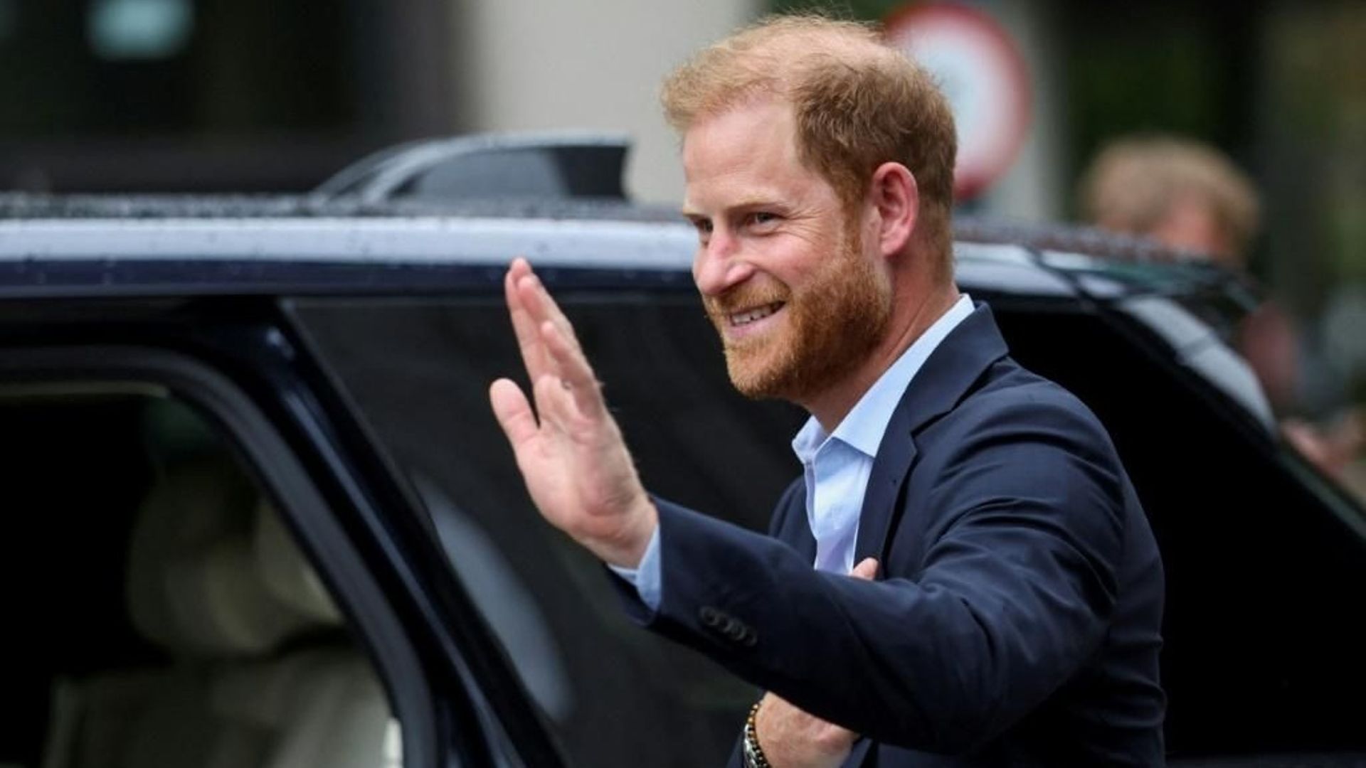 Le prince Harry et Charles III, réunis pour la première fois depuis un an et demi pour un bref entretien