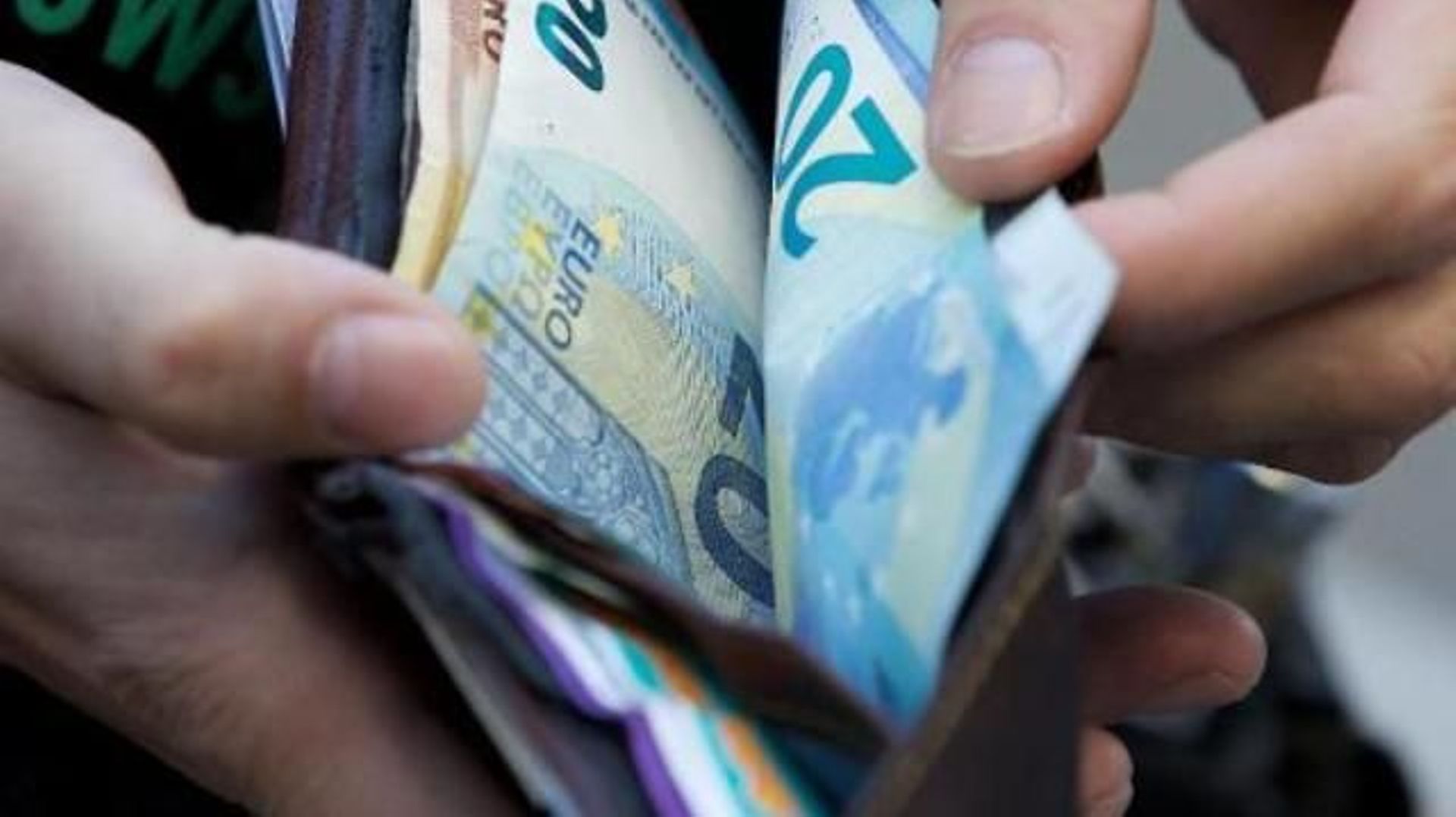 Près de la moitié des jeunes en difficultés financières selon Febelfin. 