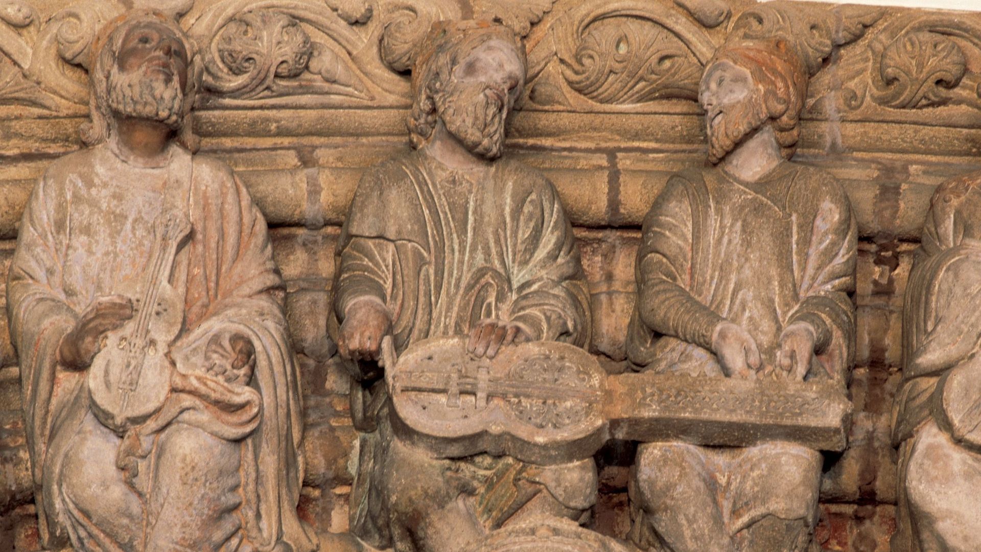 Représentation d'un organistrum, sur le Porche de la Gloire sculpté dans la pierre de la cathédrale St Jacques de Compostelle en Espagne