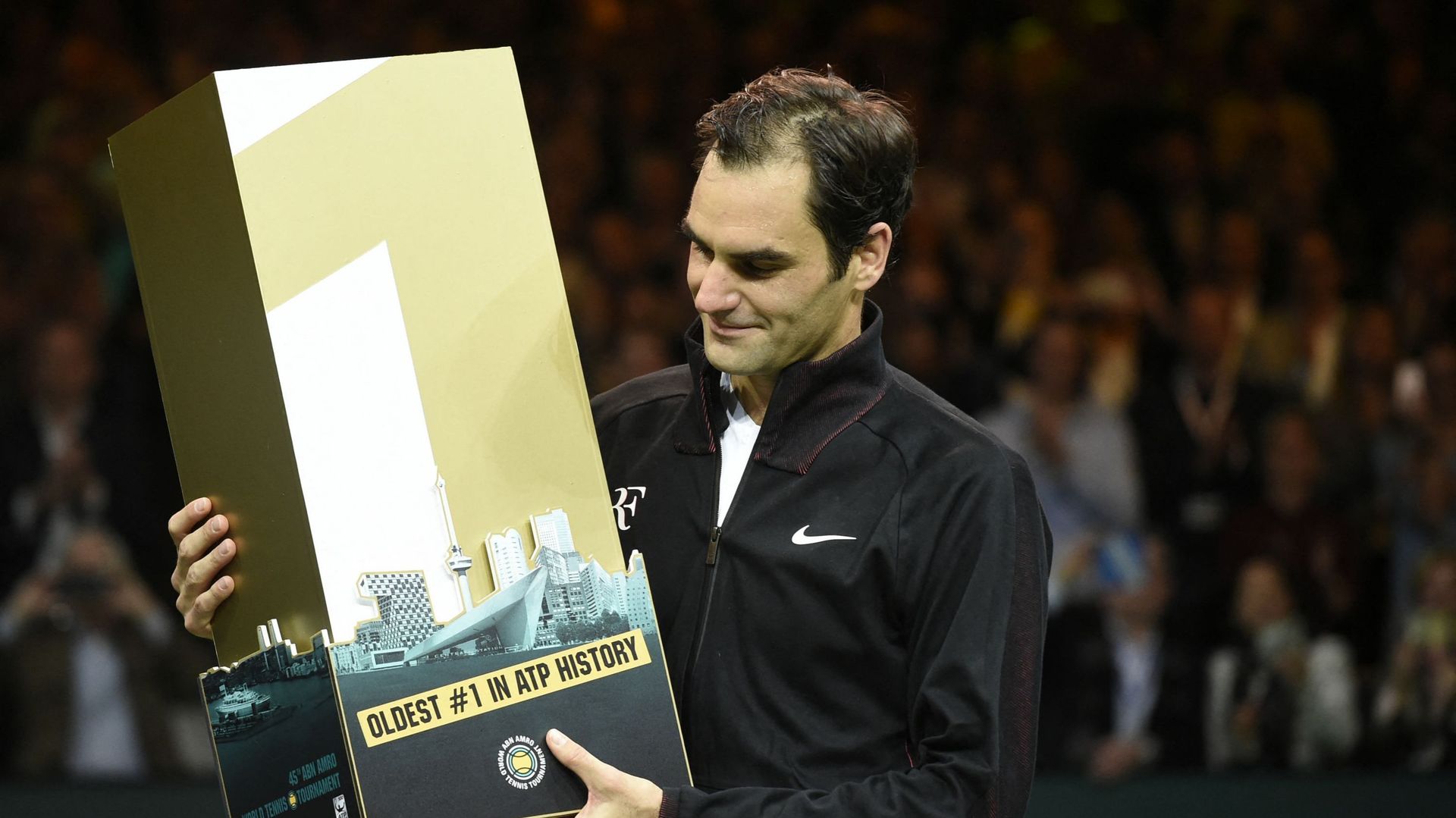 Roger Federer devient le plus vieux numéro un mondial en 2018.