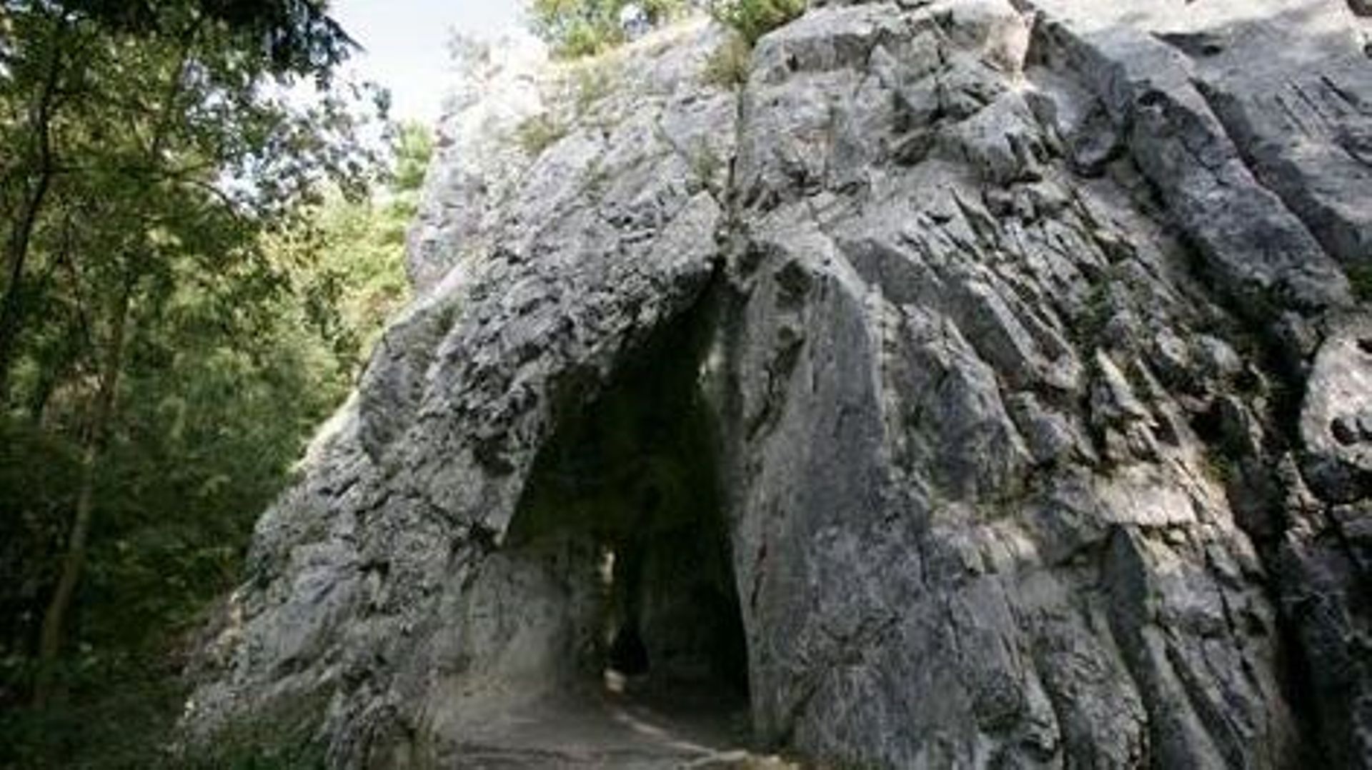 Les grottes de Goyet sont fermées depuis le début des vacances.