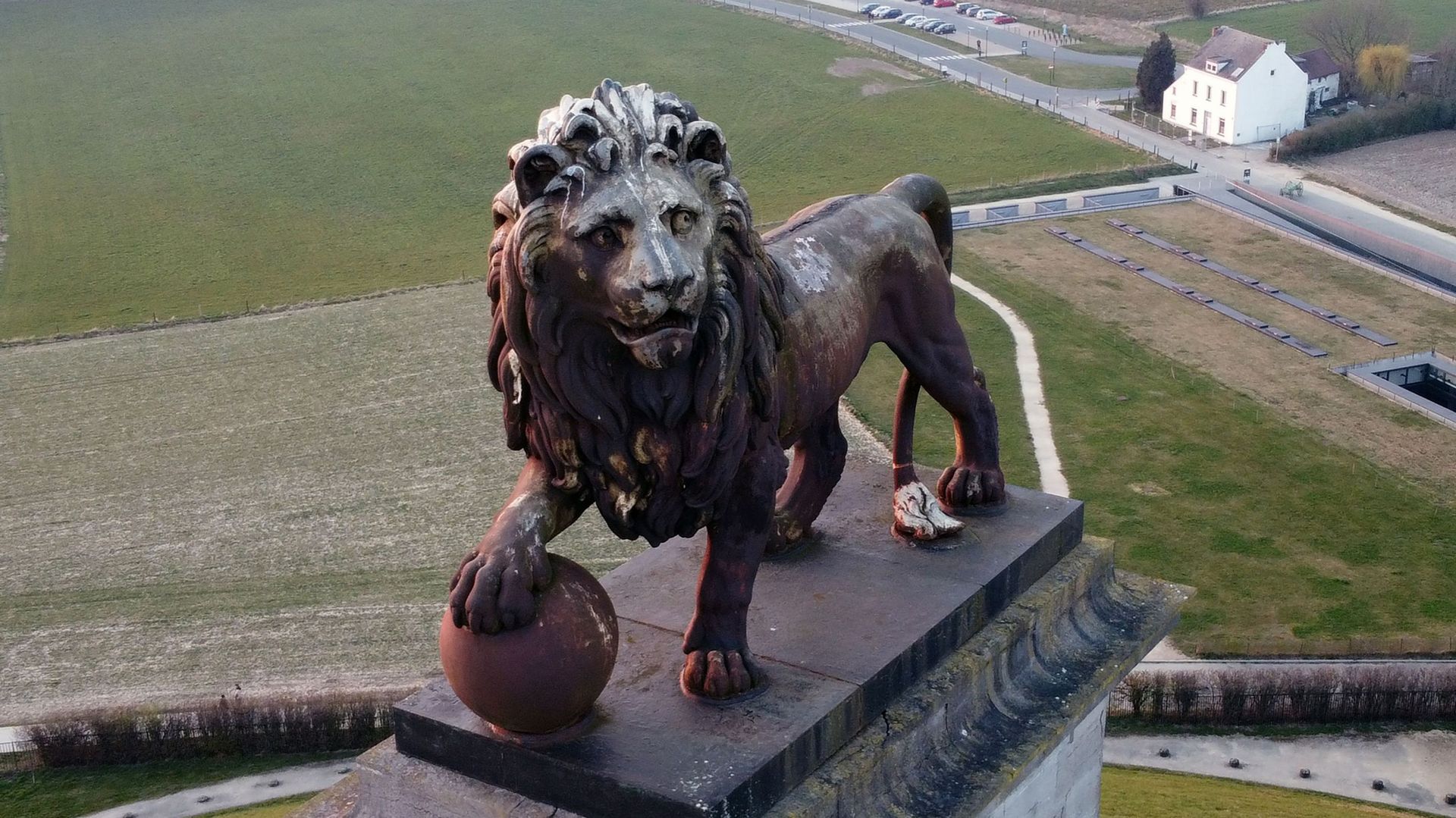 The lion statue, symbol of the Battle of Waterloo in Belgium&#39 ; s Brussels