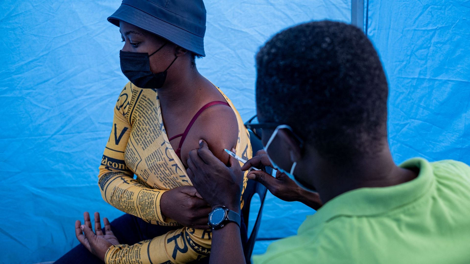 l-afrique-du-sud-administrera-une-dose-de-rappel-du-vaccin-pfizer-a-partir-de-janvier