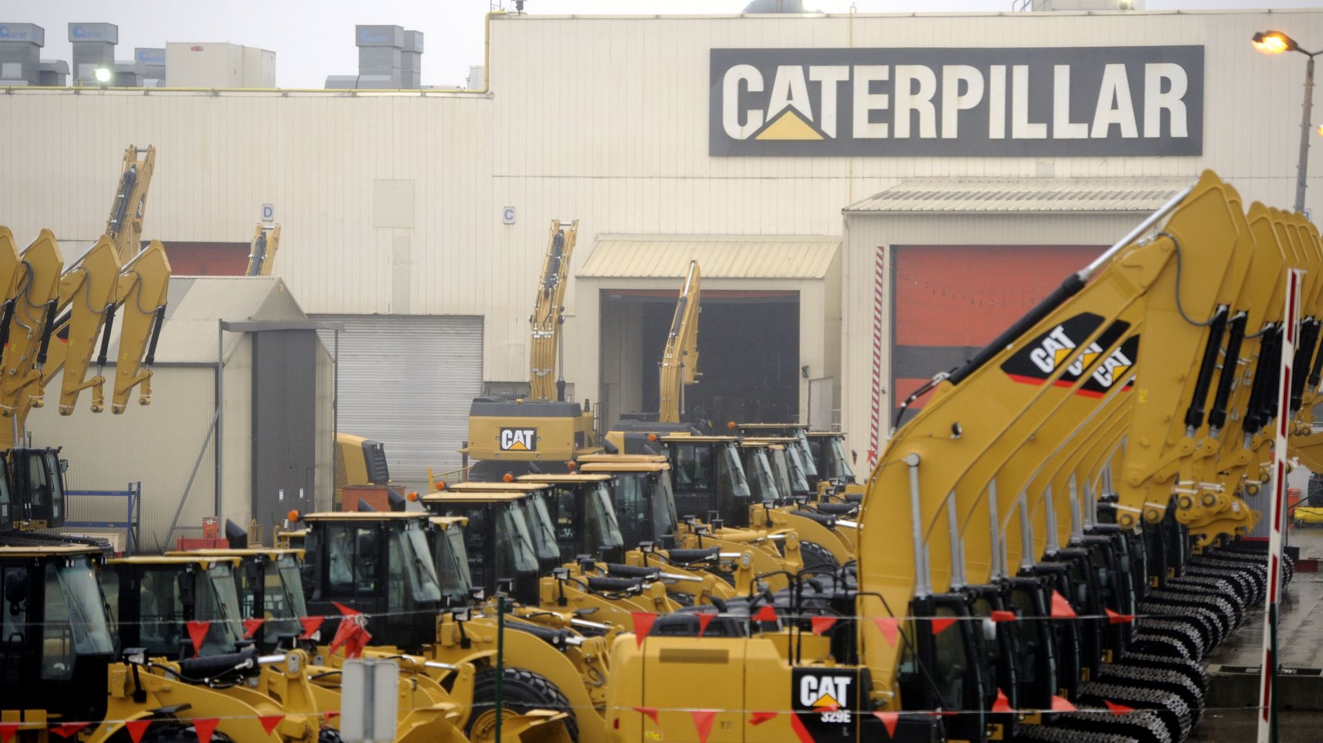 1400 emplois perdus chez Caterpillar, quelles conséquences? Chat à 12h