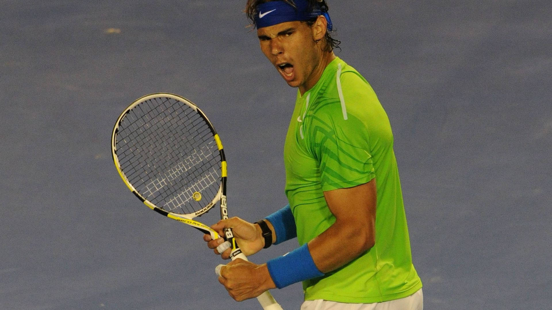 Nadal mate Federer et va en finale