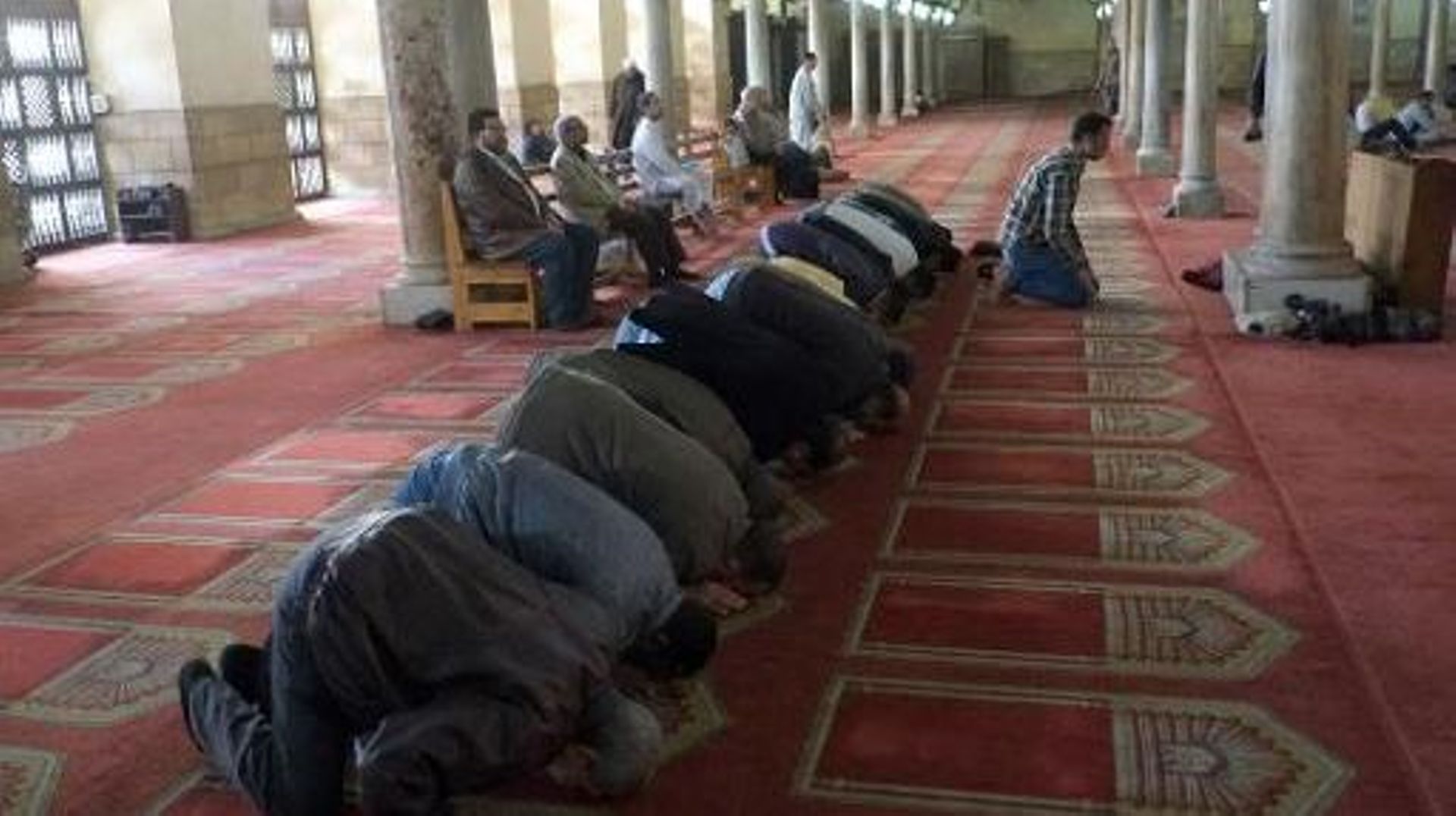 La prière du vendredi, le 14 février 2014 à la grande mosquée al-Azhar au Caire